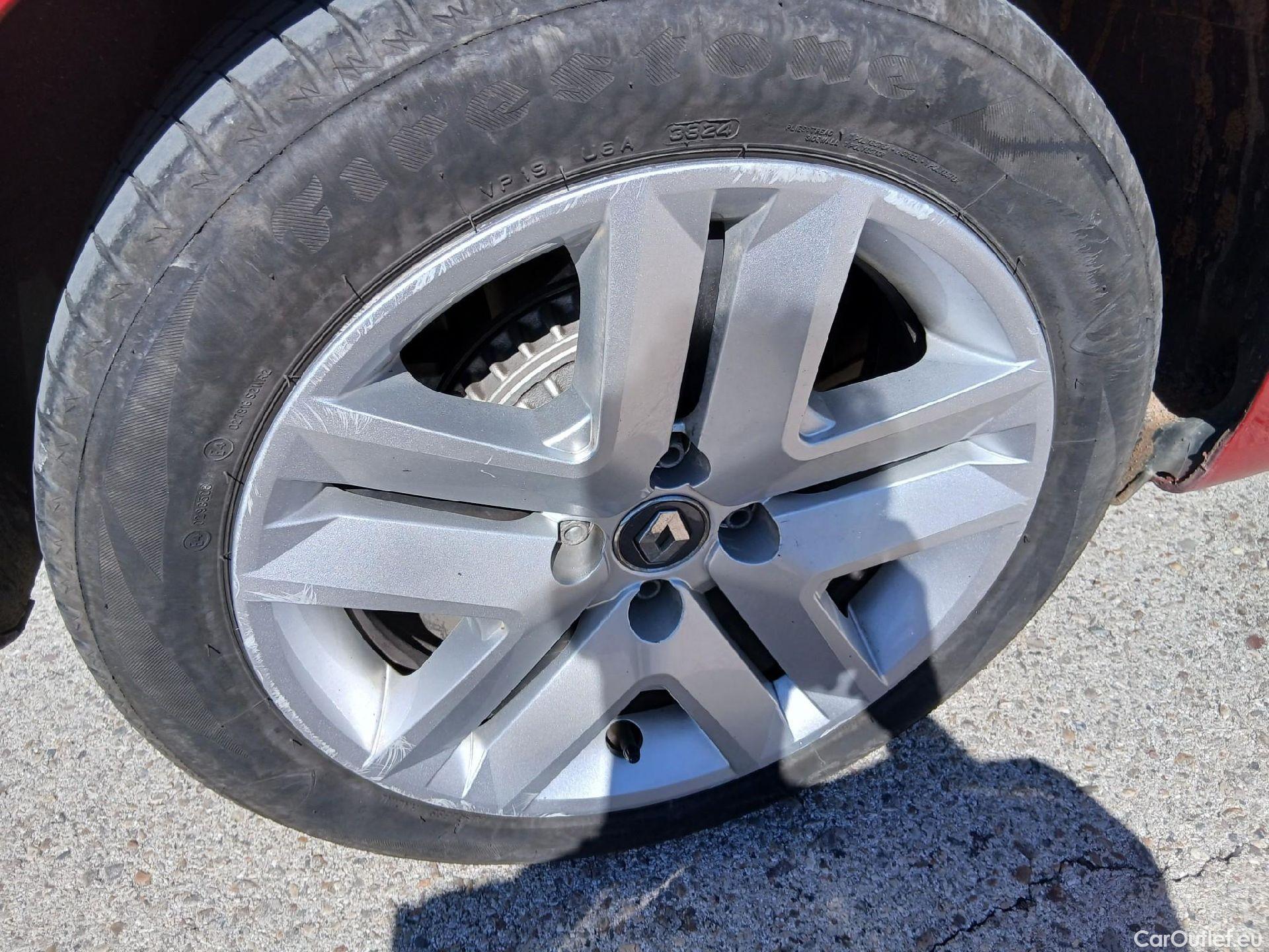  Renault  Clio RENAULT  / 2019 / 5P / berlina con portón Intens TCe 74 kW (100CV) GLP #19