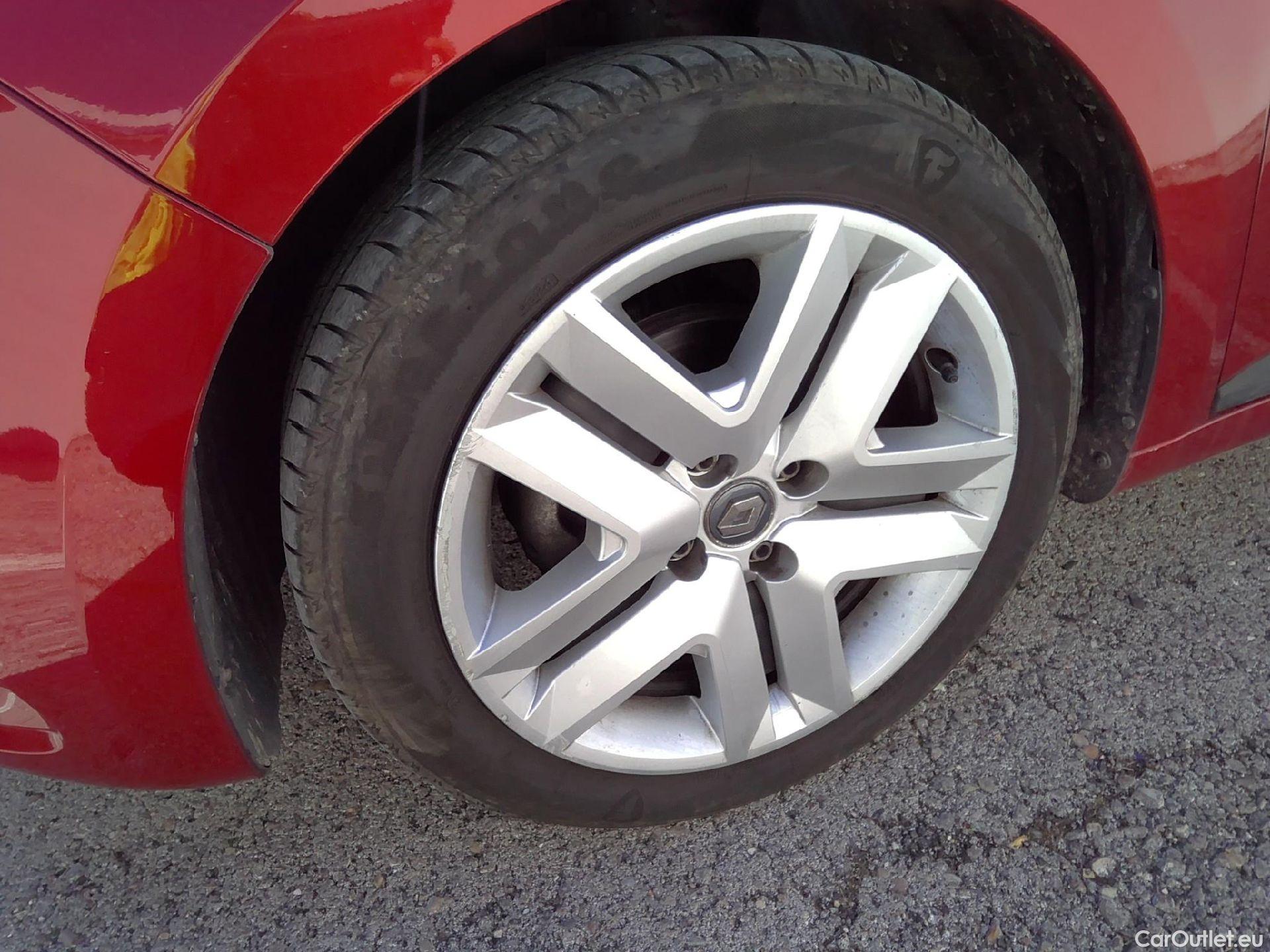  Renault  Clio RENAULT  / 2019 / 5P / berlina con portón Intens TCe 74 kW (100CV) GLP #7