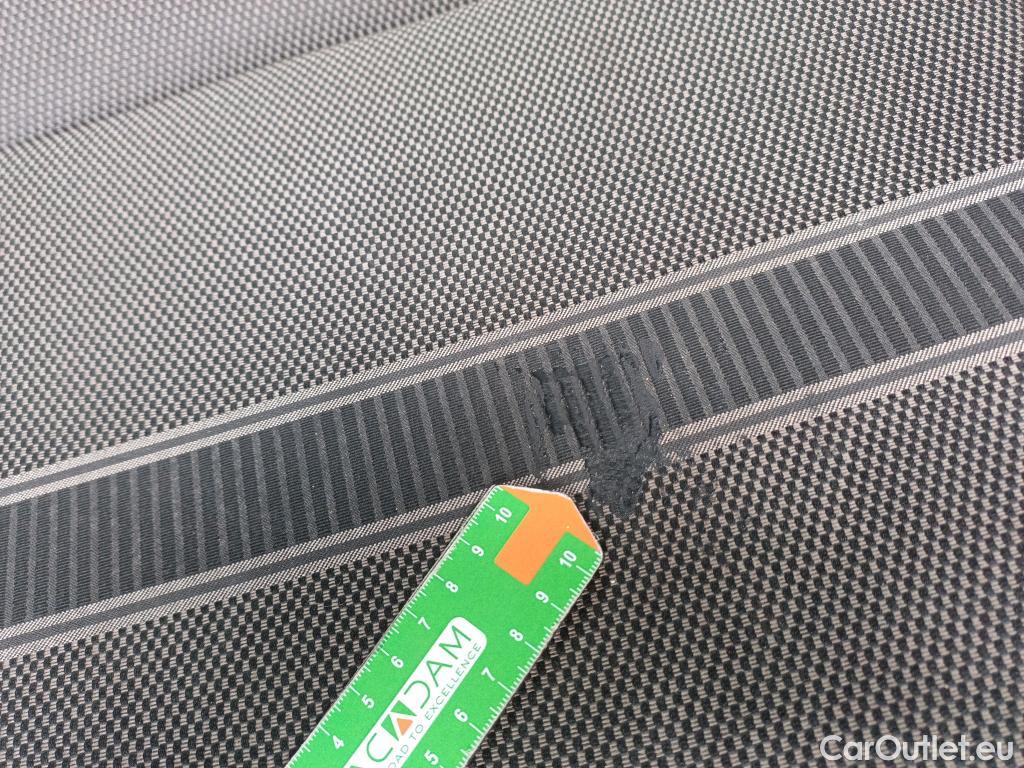  Volkswagen  T-ROC VOLKSWAGEN  / 2017 / 5P / todoterreno Advance 2.0 TDI 85kW (115CV) #2