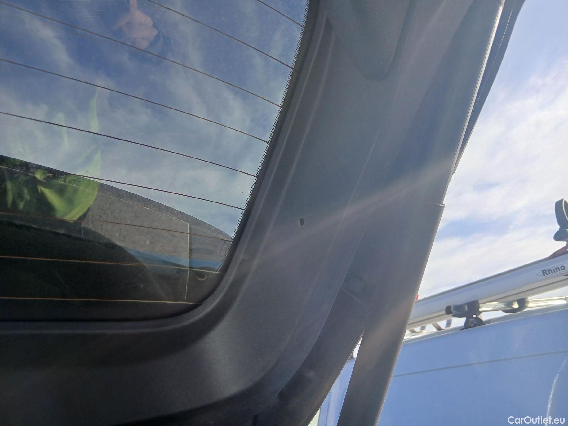  Nissan  Qashqai NISSAN  / 2021 / 5P / todoterreno DIG-T 116kW Xtronic N-Connecta #4