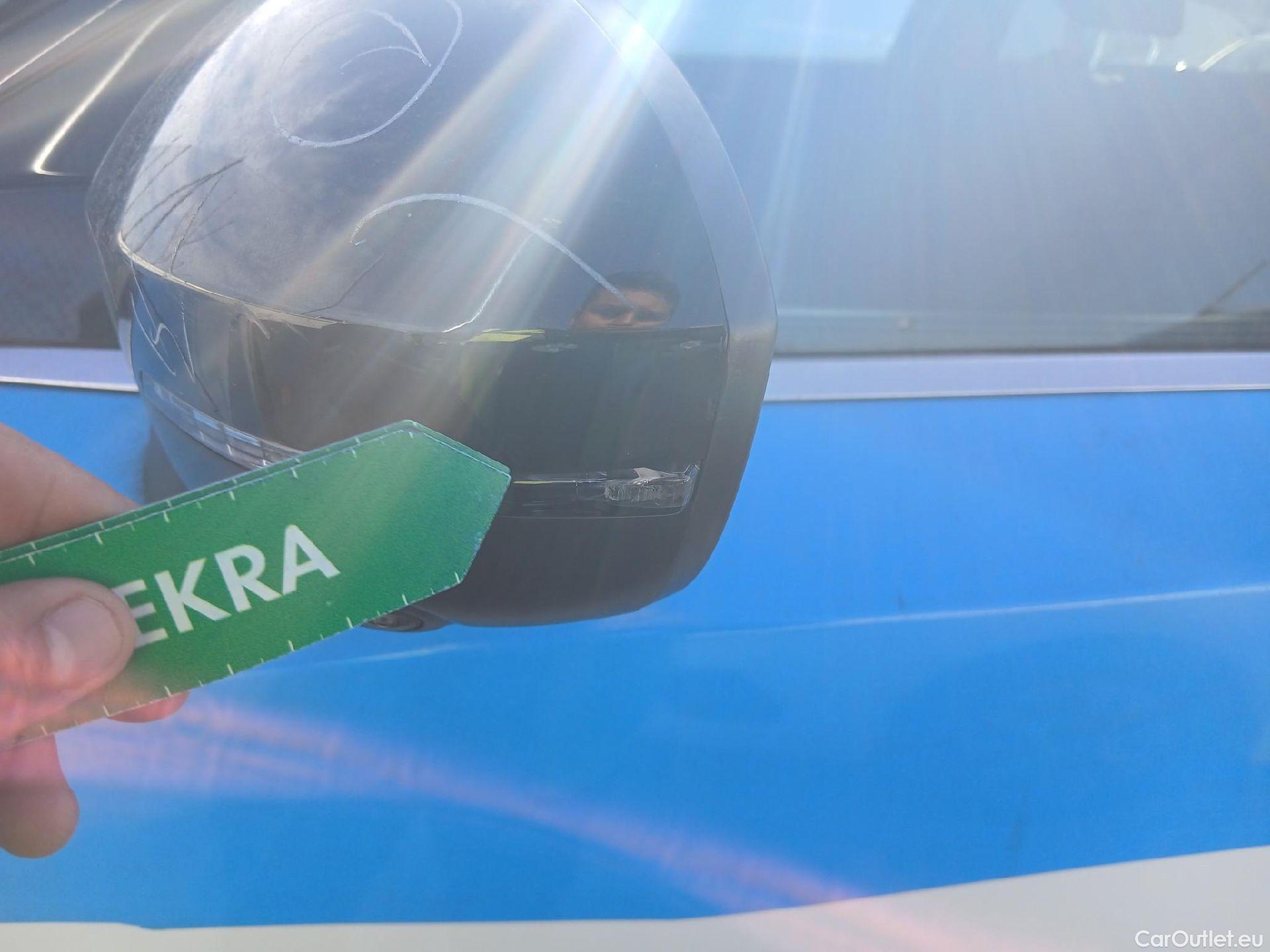  Nissan  Qashqai NISSAN  / 2021 / 5P / todoterreno DIG-T 116kW Xtronic N-Connecta #20