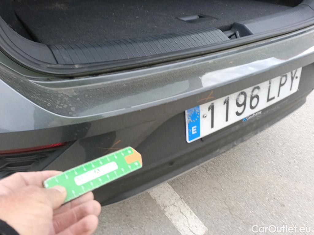  Volkswagen  T-ROC VOLKSWAGEN  / 2017 / 5P / todoterreno Advance 2.0 TDI 85kW (115CV) #6