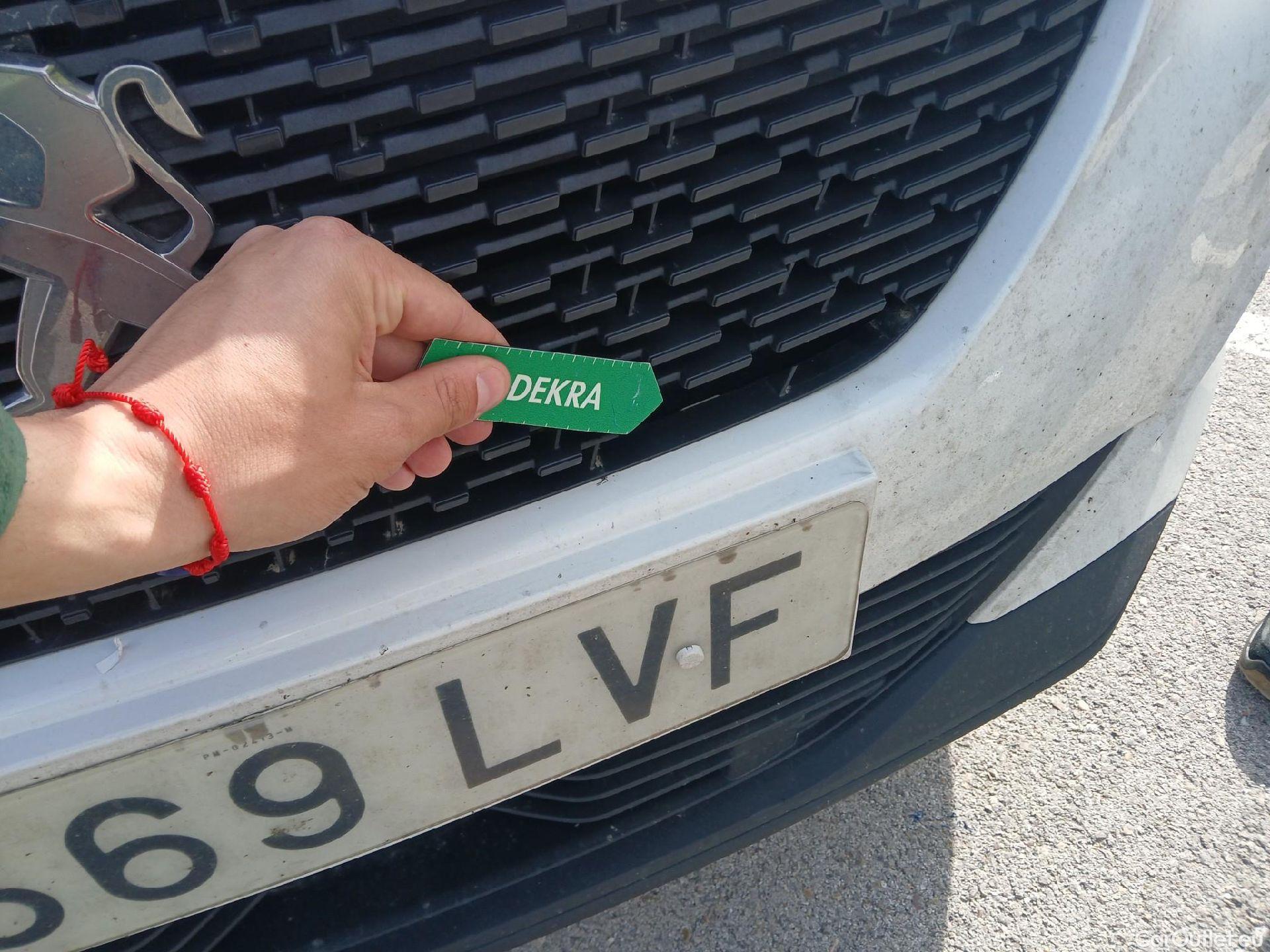  Peugeot  2008 PEUGEOT  / 2019 / 5P / todoterreno Active Pack BlueHDI 81kW (110CV) #4