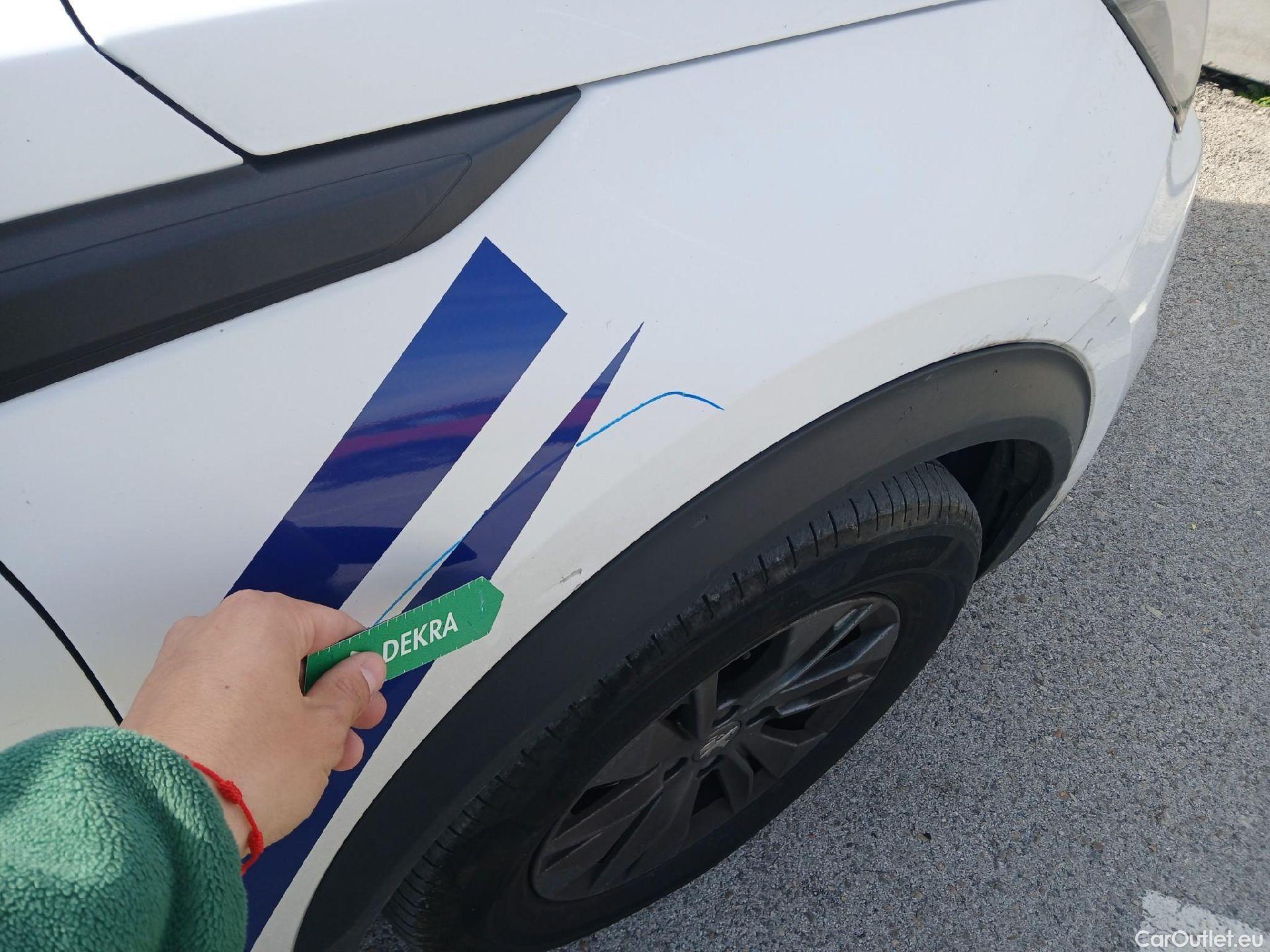  Peugeot  2008 PEUGEOT  / 2019 / 5P / todoterreno Active Pack BlueHDI 81kW (110CV) #17