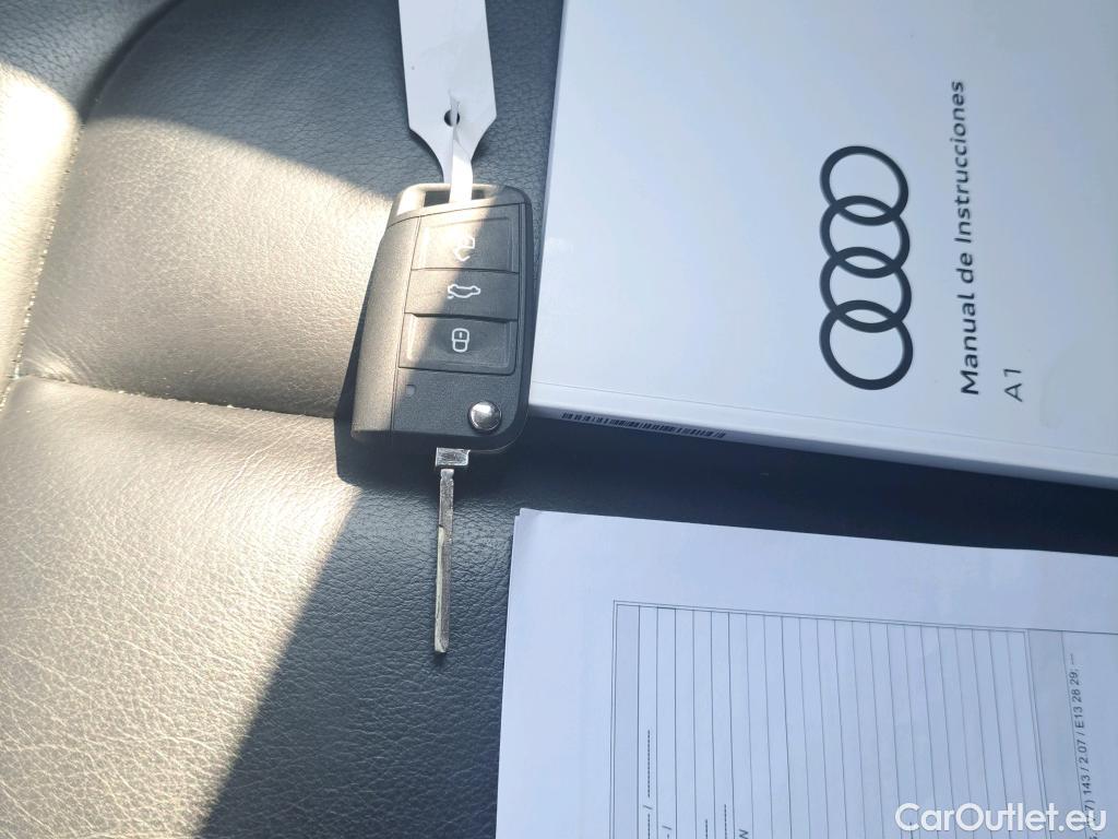  Audi  A1 Sportback AUDI A1 / 2018 / 5P / berlina con portón citycarver Black line 30 TFSI 81kW S tro #2