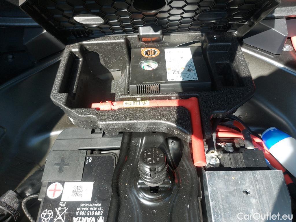  Audi  A4 AUDI  / 2019 / 5P / familiar Avant Advanced 30 TDI 100kW S tronic #6