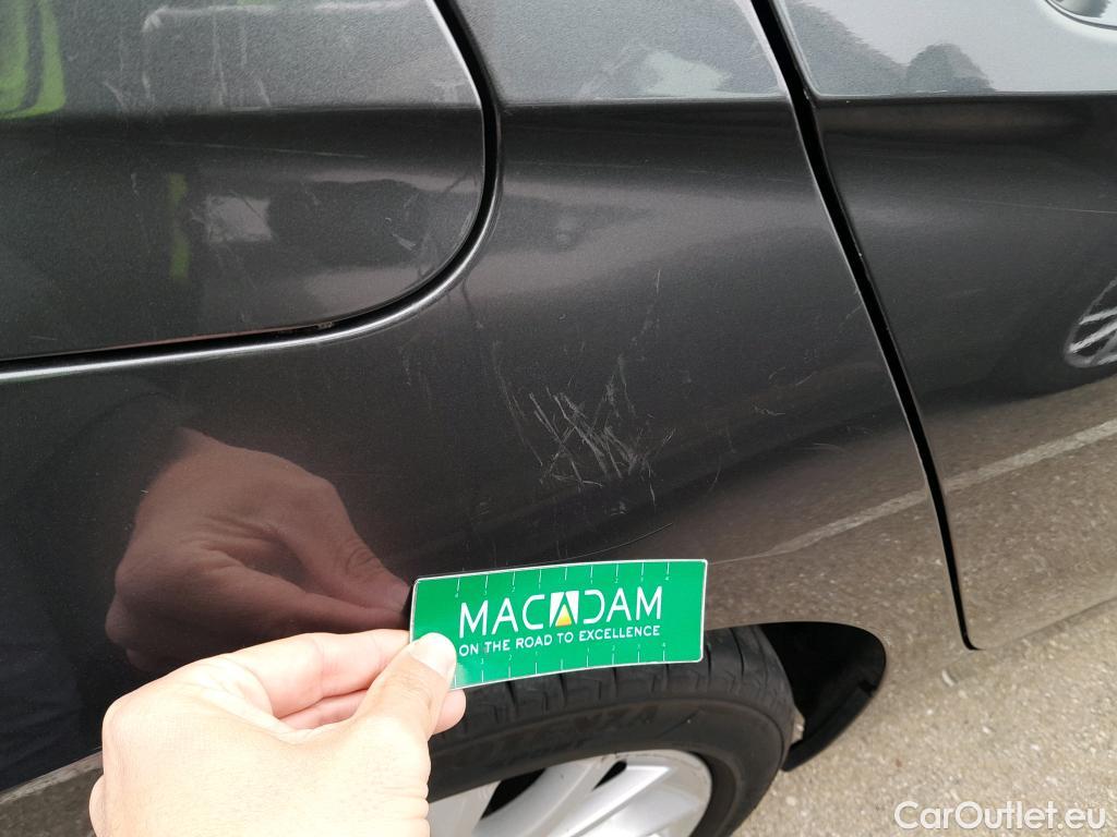  Bmw  Serie 1 BMW  / 2019 / 5P / berlina con portón 118i #14