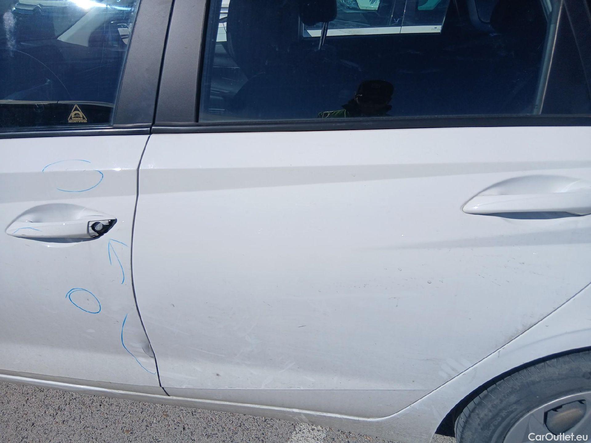  Hyundai  i20 HYUNDAI  / 2020 / 5P / berlina con portón 1.0 TGDI 74kW (100CV) 48V Essence #32