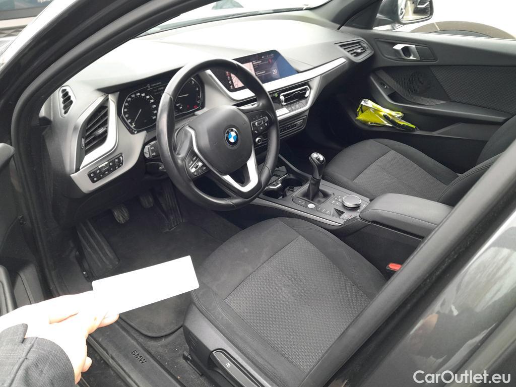  Bmw  Serie 1 BMW  / 2019 / 5P / berlina con portón 118i #17