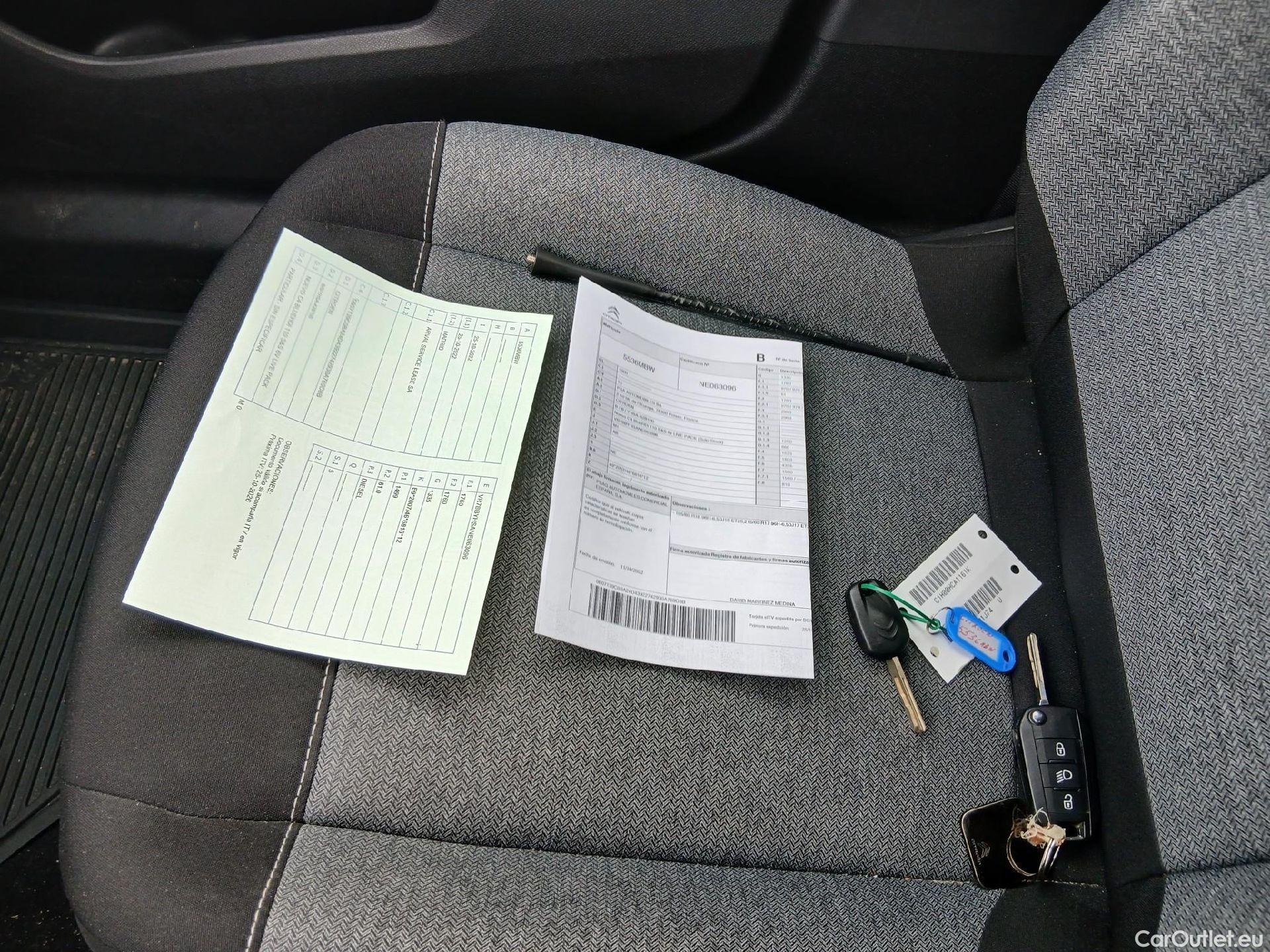  Citroen  C4 CITROEN  / 2020 / 5P / berlina con portón BlueHdi 110 S&S Live Pack #1