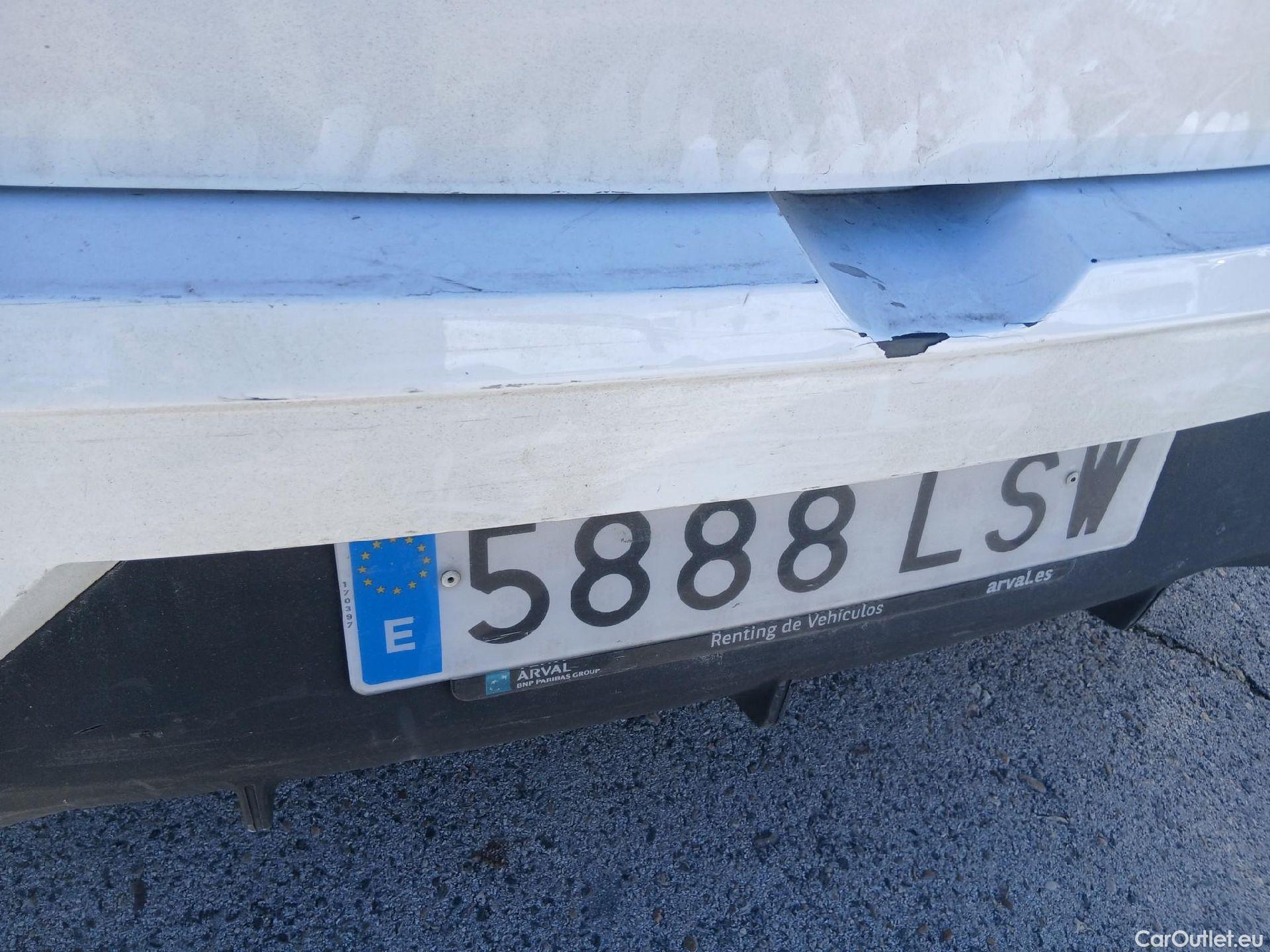  Hyundai  i20 HYUNDAI  / 2020 / 5P / berlina con portón 1.0 TGDI 74kW (100CV) 48V Essence #38