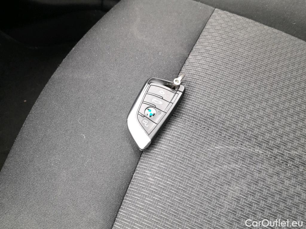  Bmw  Serie 1 BMW  / 2019 / 5P / berlina con portón 118i #1