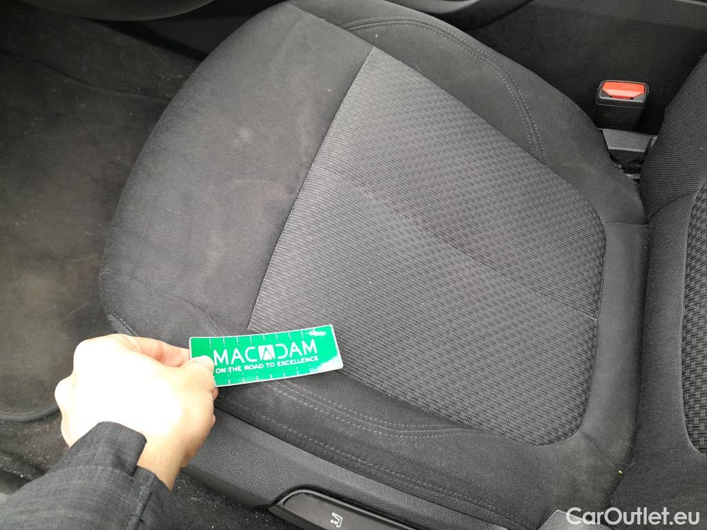  Bmw  Serie 1 BMW  / 2019 / 5P / berlina con portón 118i #18