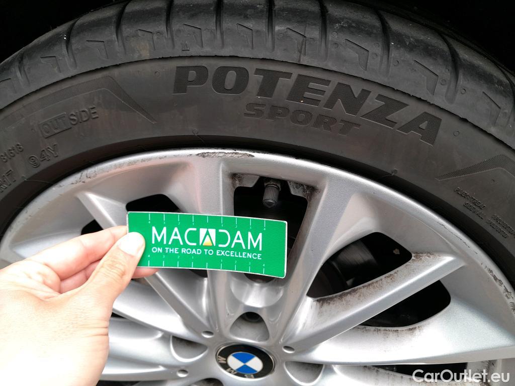  Bmw  Serie 1 BMW  / 2019 / 5P / berlina con portón 118i #25