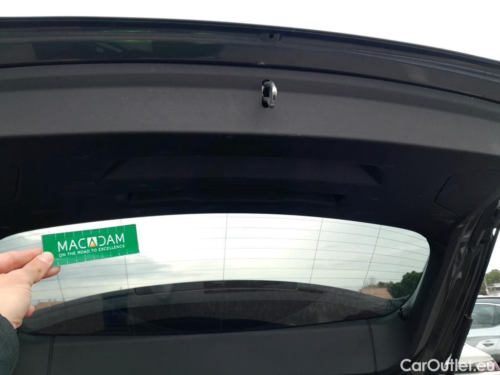  Bmw  Serie 1 BMW  / 2019 / 5P / berlina con portón 118i #28