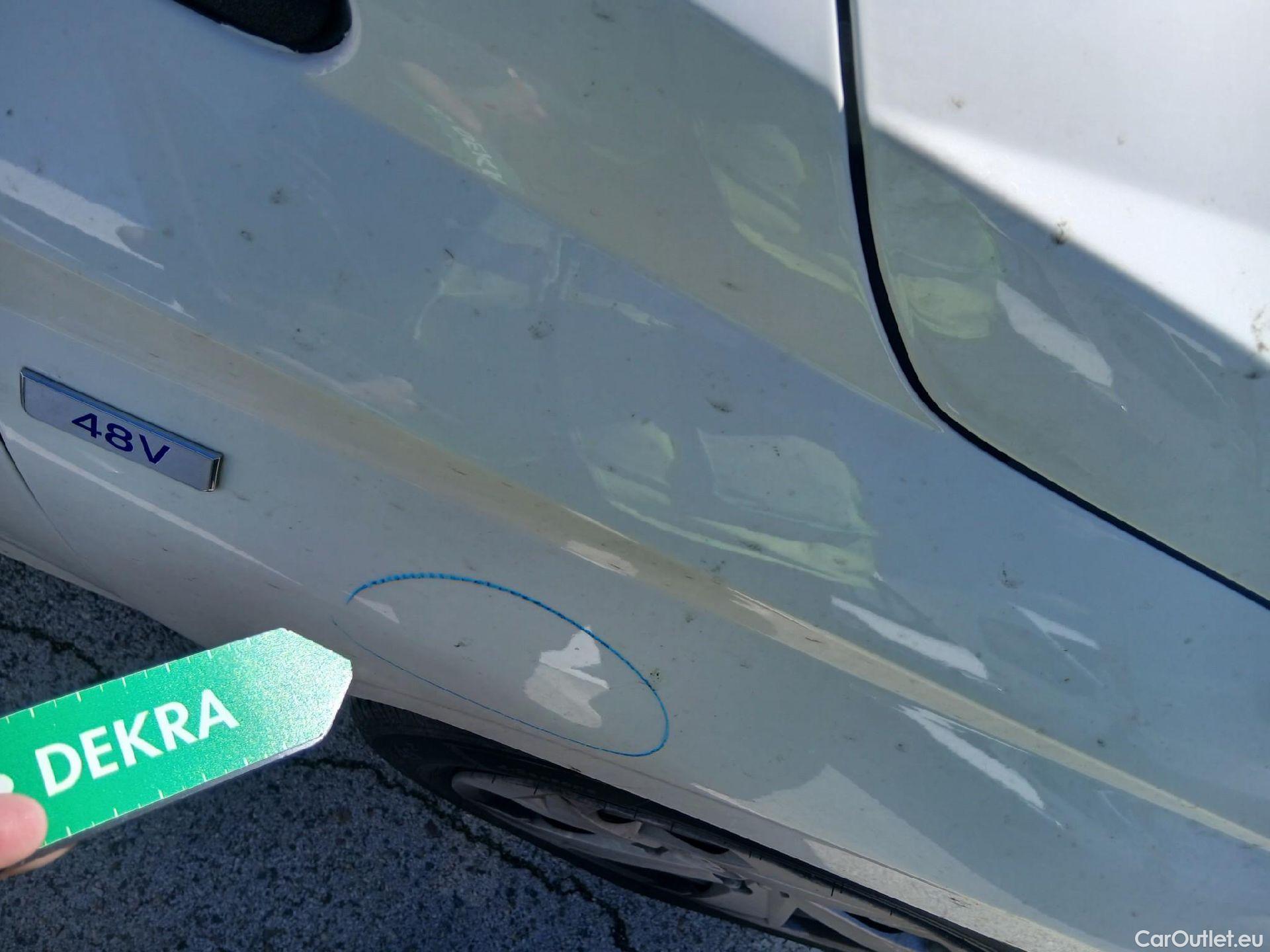  Hyundai  i20 HYUNDAI  / 2020 / 5P / berlina con portón 1.0 TGDI 74kW (100CV) 48V Essence #46