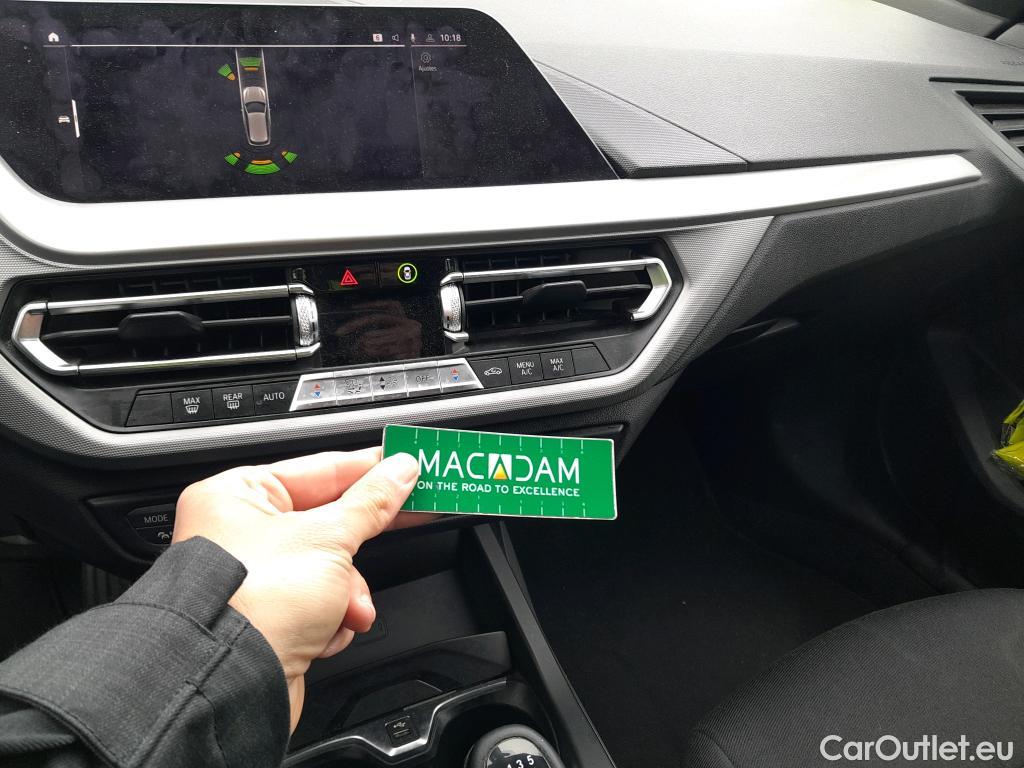  Bmw  Serie 1 BMW  / 2019 / 5P / berlina con portón 118i #36