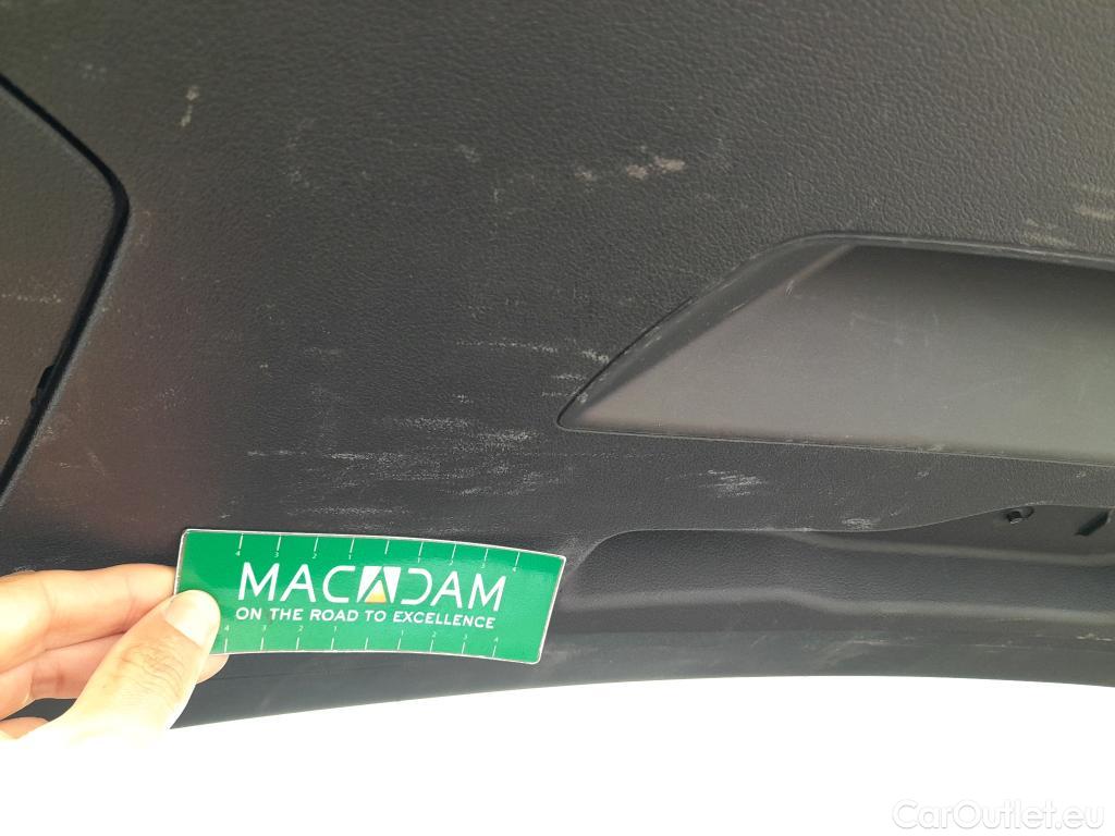  Bmw  Serie 1 BMW  / 2019 / 5P / berlina con portón 118i #29