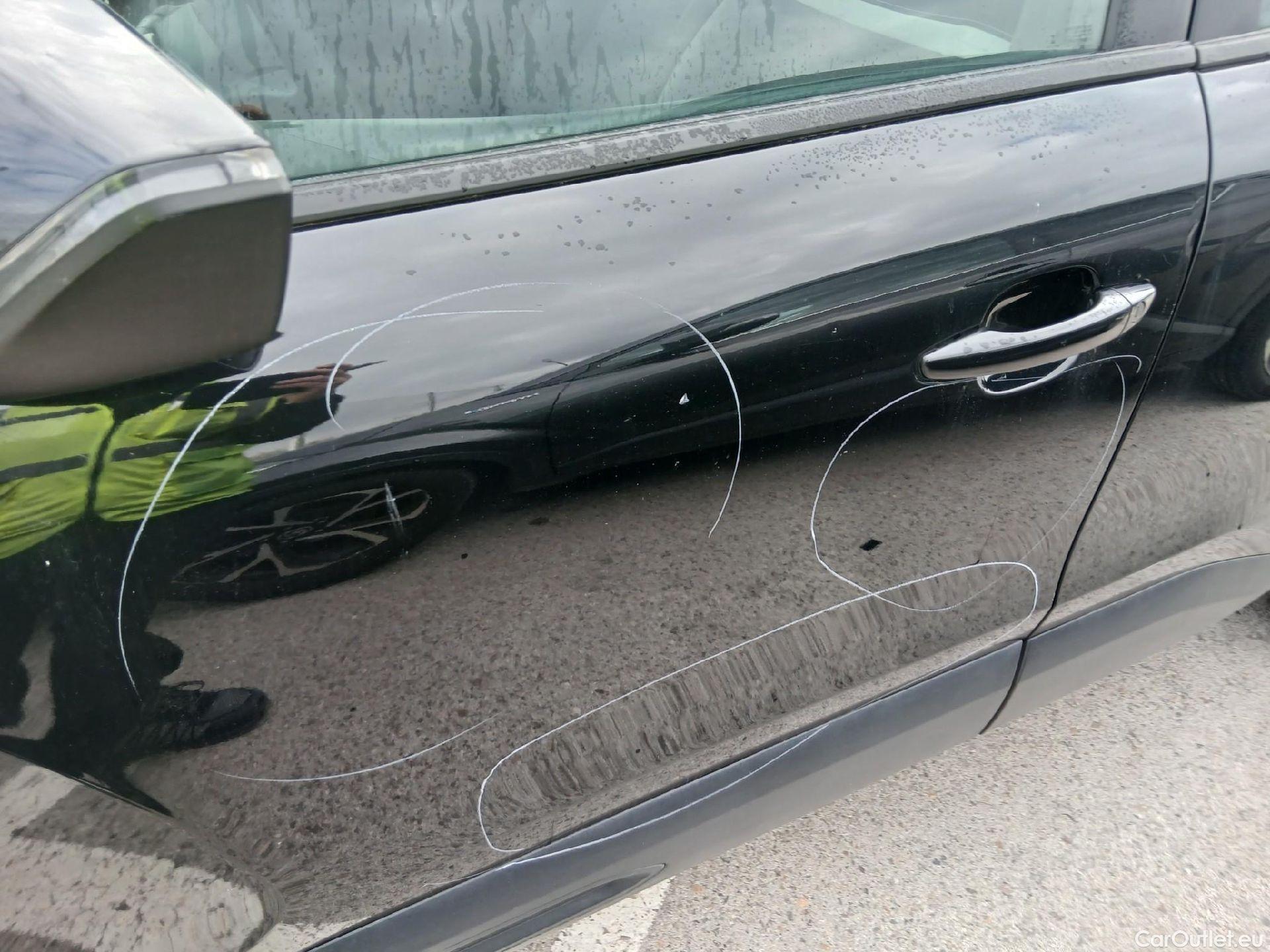  Citroen  C4 CITROEN  / 2020 / 5P / berlina con portón BlueHdi 110 S&S Live Pack #13