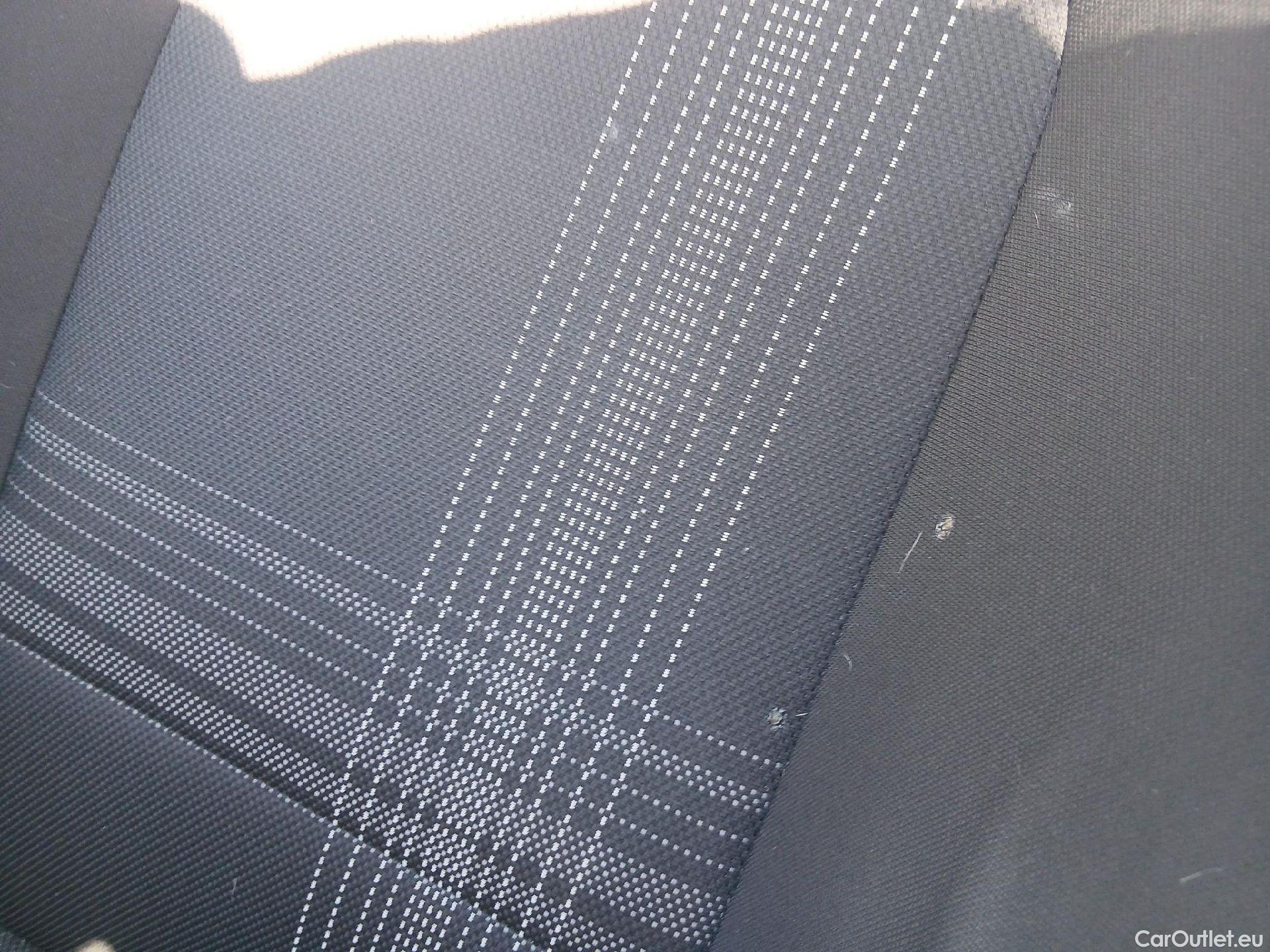  Hyundai  i20 HYUNDAI  / 2020 / 5P / berlina con portón 1.0 TGDI 74kW (100CV) 48V Essence #19