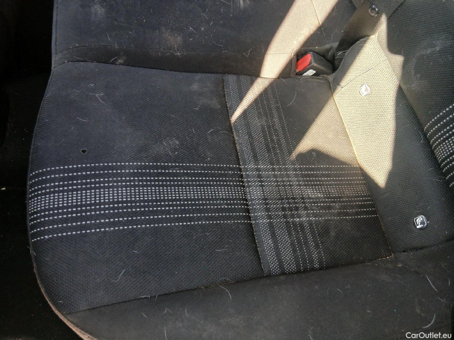  Hyundai  i20 HYUNDAI  / 2020 / 5P / berlina con portón 1.0 TGDI 74kW (100CV) 48V Essence #1