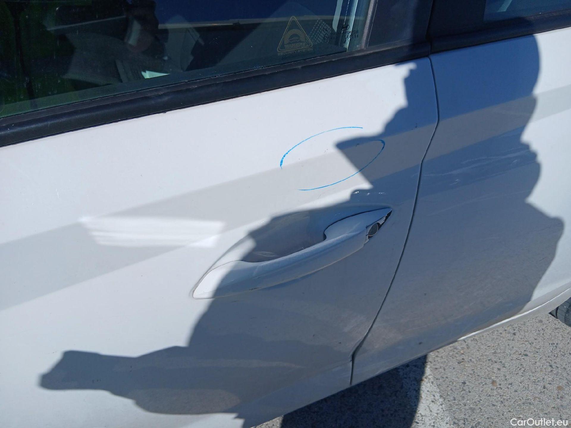  Hyundai  i20 HYUNDAI  / 2020 / 5P / berlina con portón 1.0 TGDI 74kW (100CV) 48V Essence #29