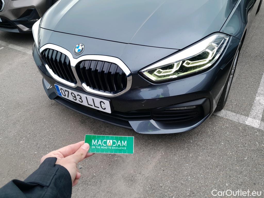  Bmw  Serie 1 BMW  / 2019 / 5P / berlina con portón 118i #30