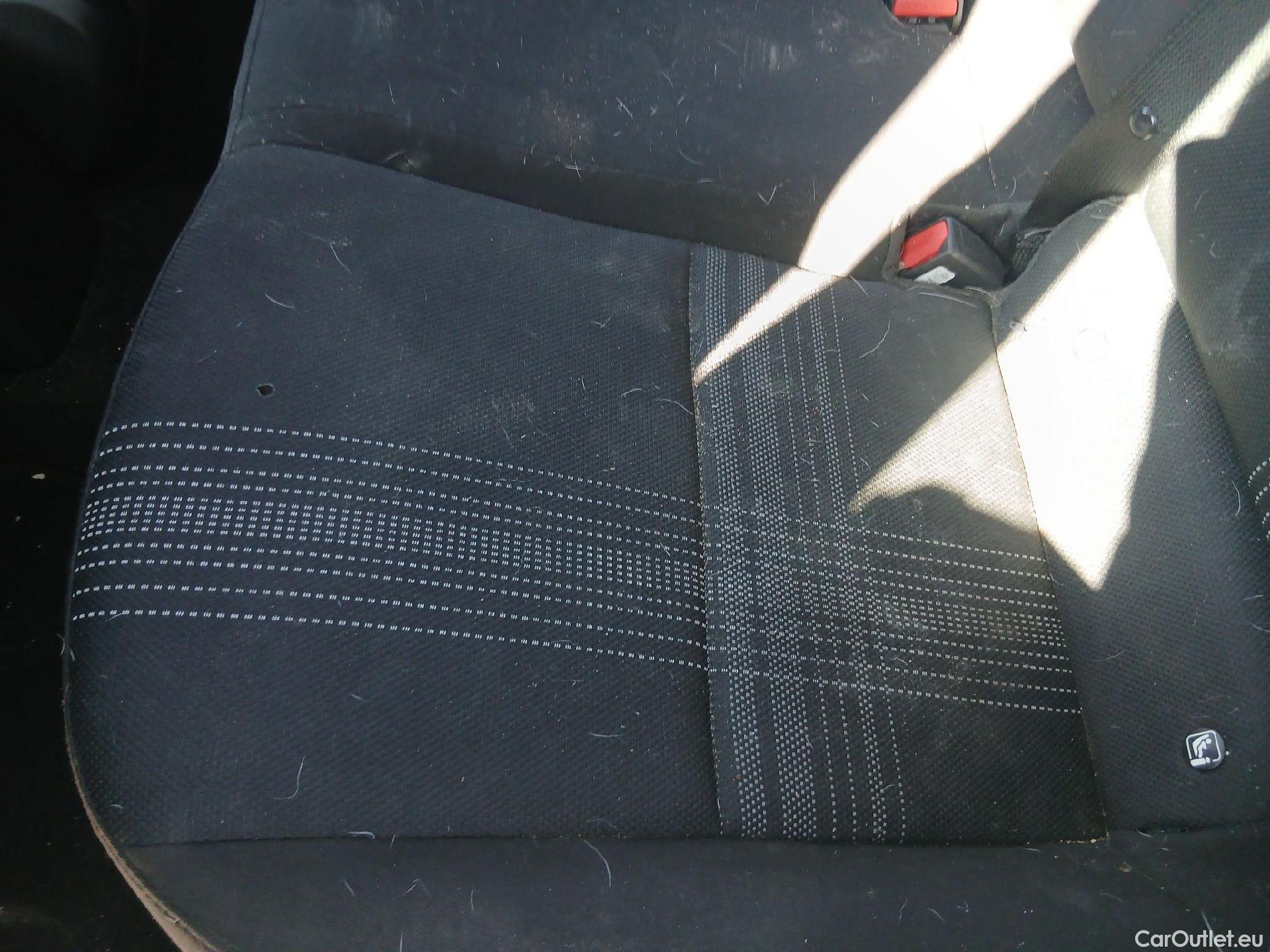  Hyundai  i20 HYUNDAI  / 2020 / 5P / berlina con portón 1.0 TGDI 74kW (100CV) 48V Essence #4