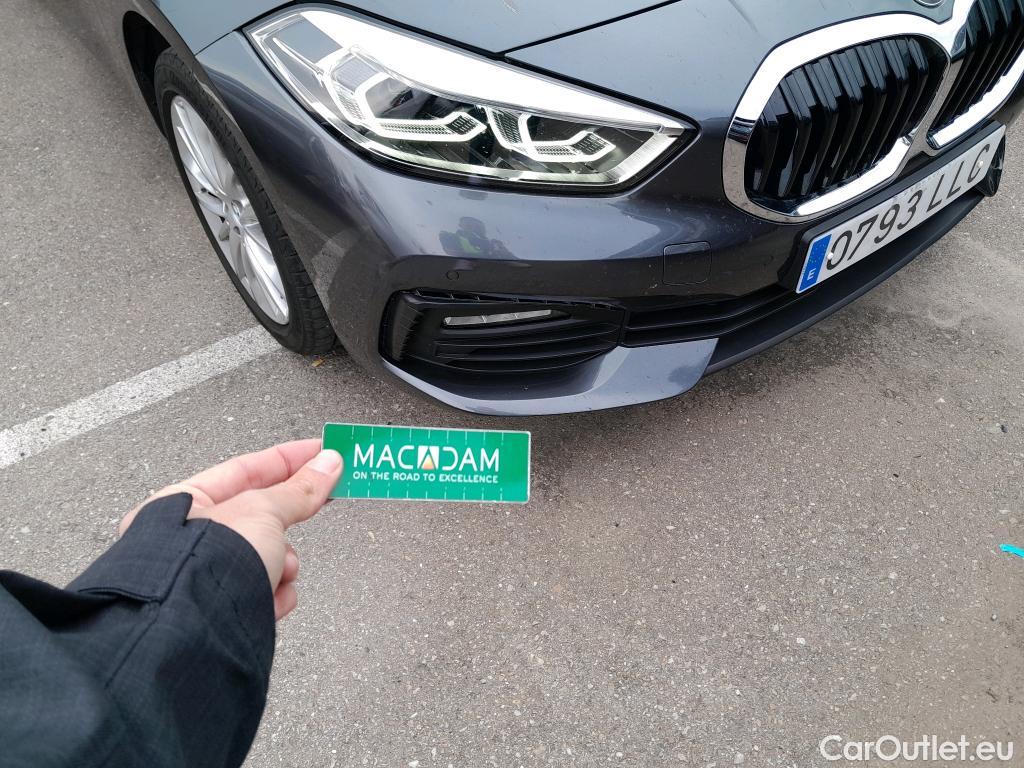  Bmw  Serie 1 BMW  / 2019 / 5P / berlina con portón 118i #5