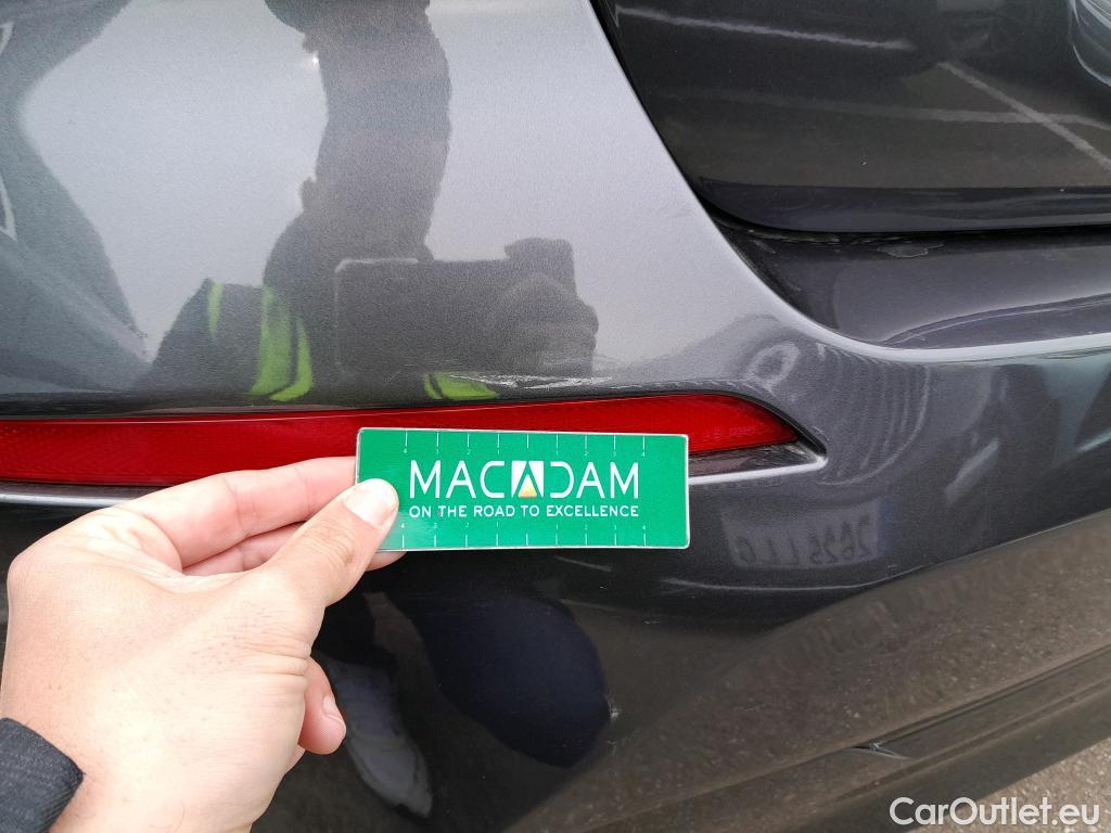  Bmw  Serie 1 BMW  / 2019 / 5P / berlina con portón 118i #34