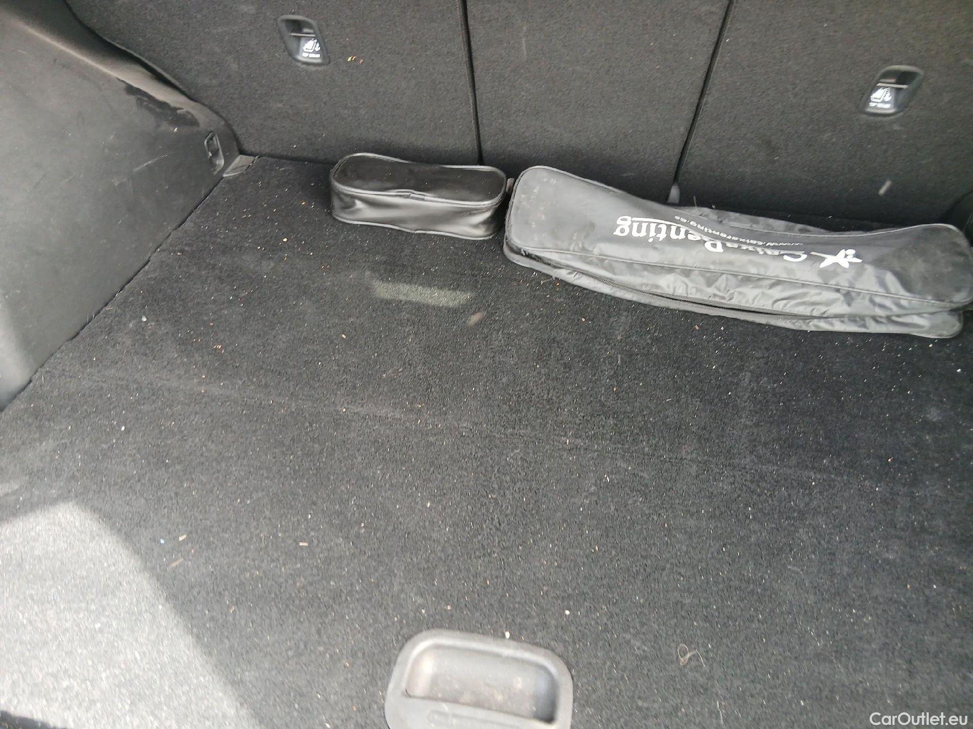  Hyundai  Tucson HYUNDAI  / 2020 / 5P / todoterreno 1.6 TGDI PHEV 195kW Tecno Sky Auto 4x4 #8