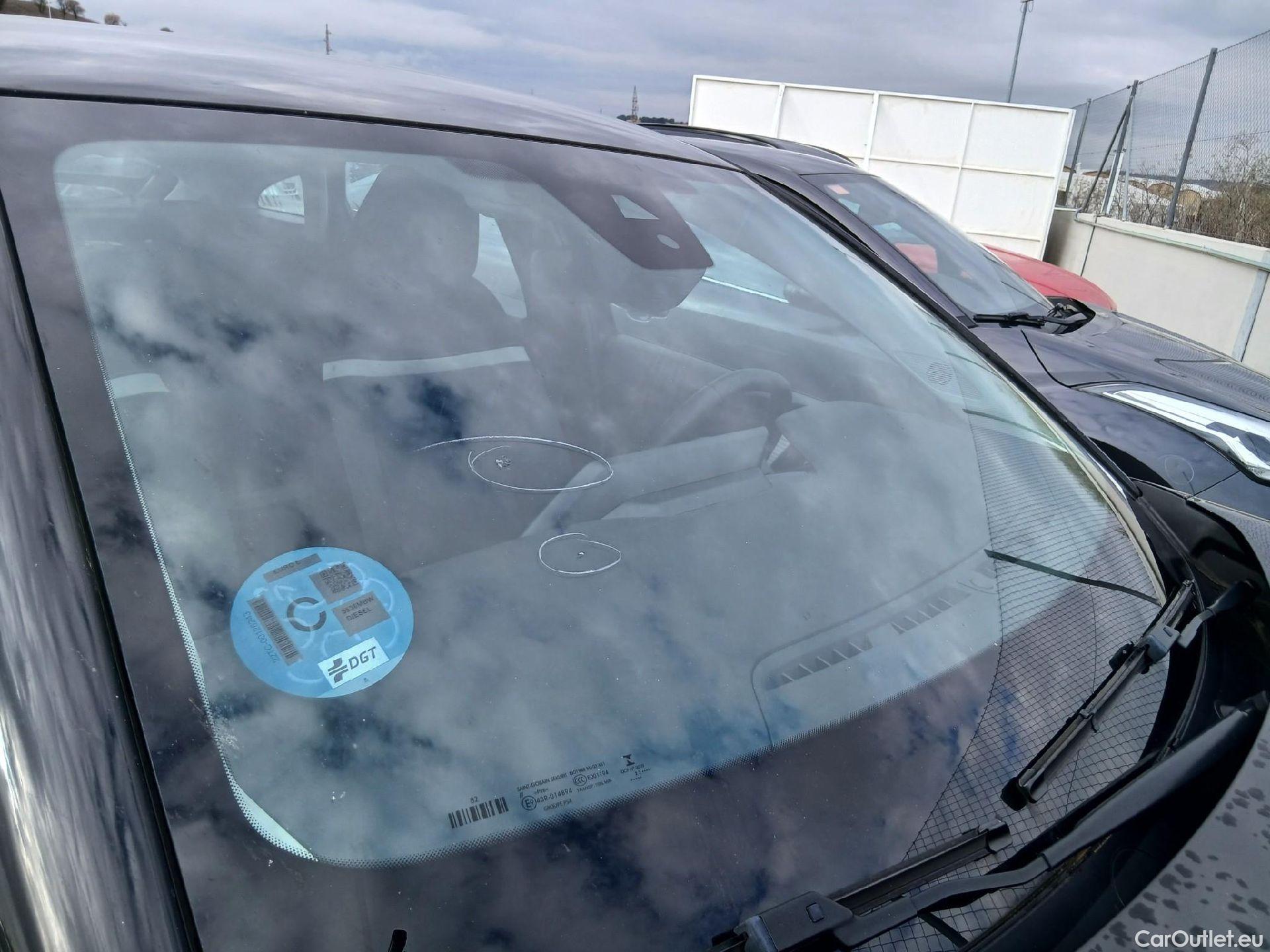  Citroen  C4 CITROEN  / 2020 / 5P / berlina con portón BlueHdi 110 S&S Live Pack #5