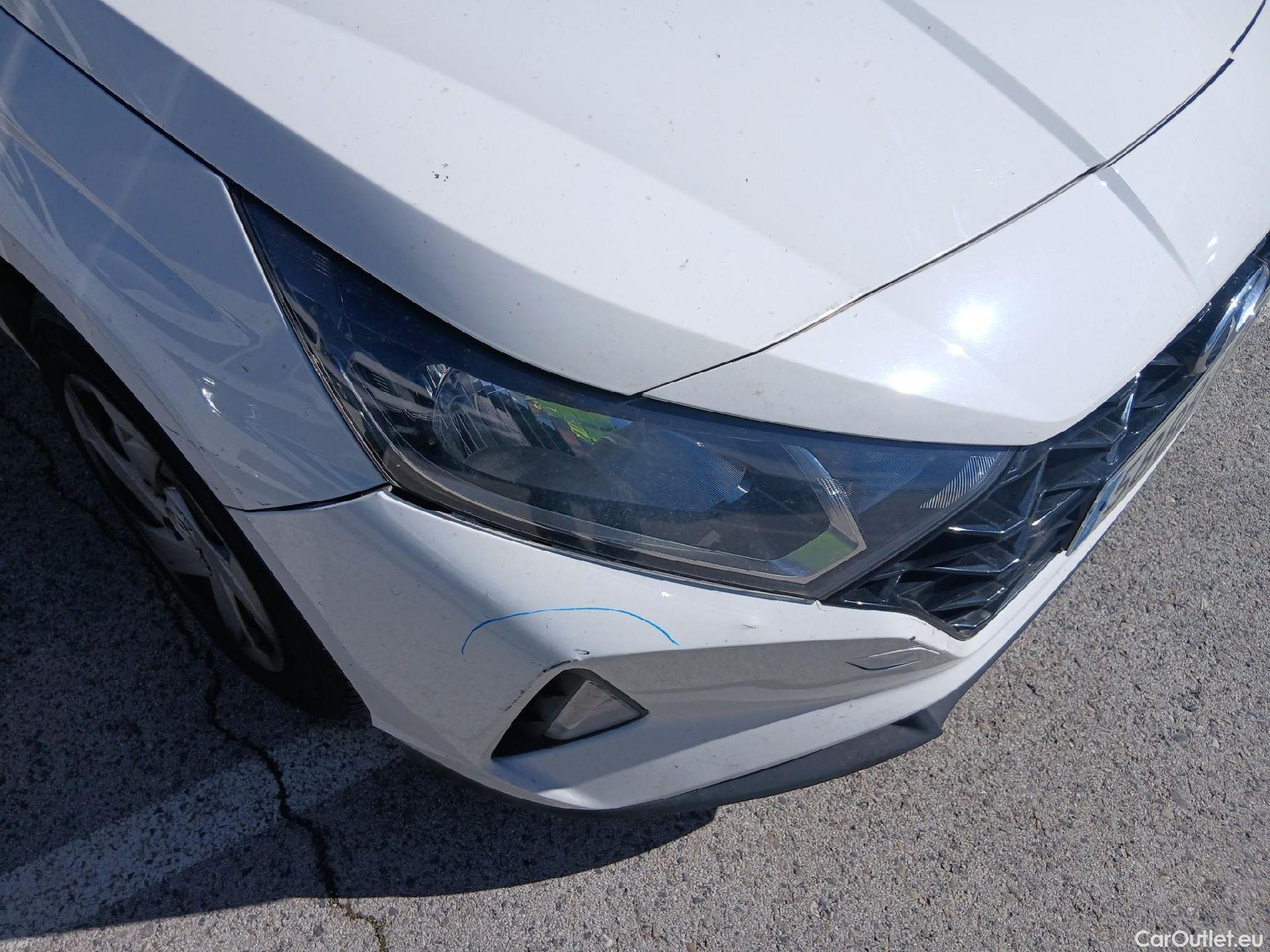  Hyundai  i20 HYUNDAI  / 2020 / 5P / berlina con portón 1.0 TGDI 74kW (100CV) 48V Essence #23