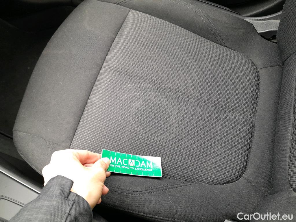  Bmw  Serie 1 BMW  / 2019 / 5P / berlina con portón 118i #19