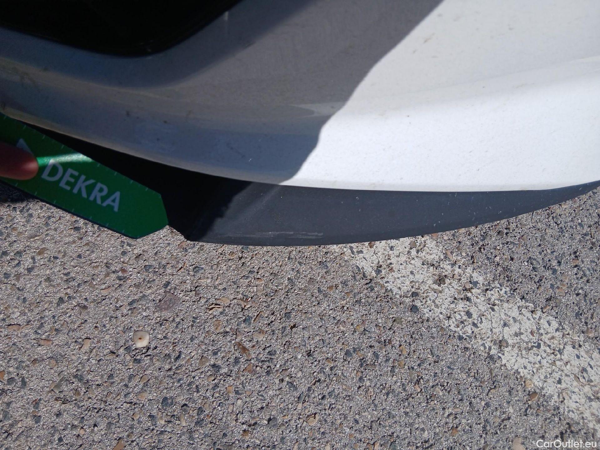  Hyundai  i20 HYUNDAI  / 2020 / 5P / berlina con portón 1.0 TGDI 74kW (100CV) 48V Essence #24