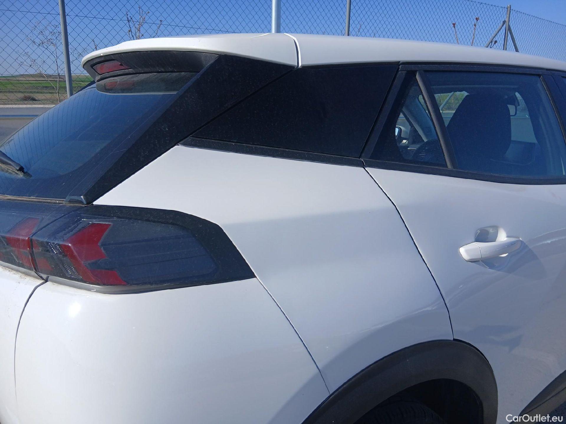  Peugeot  2008 PEUGEOT  / 2019 / 5P / todoterreno Active BlueHDI 81kW (110CV) #31