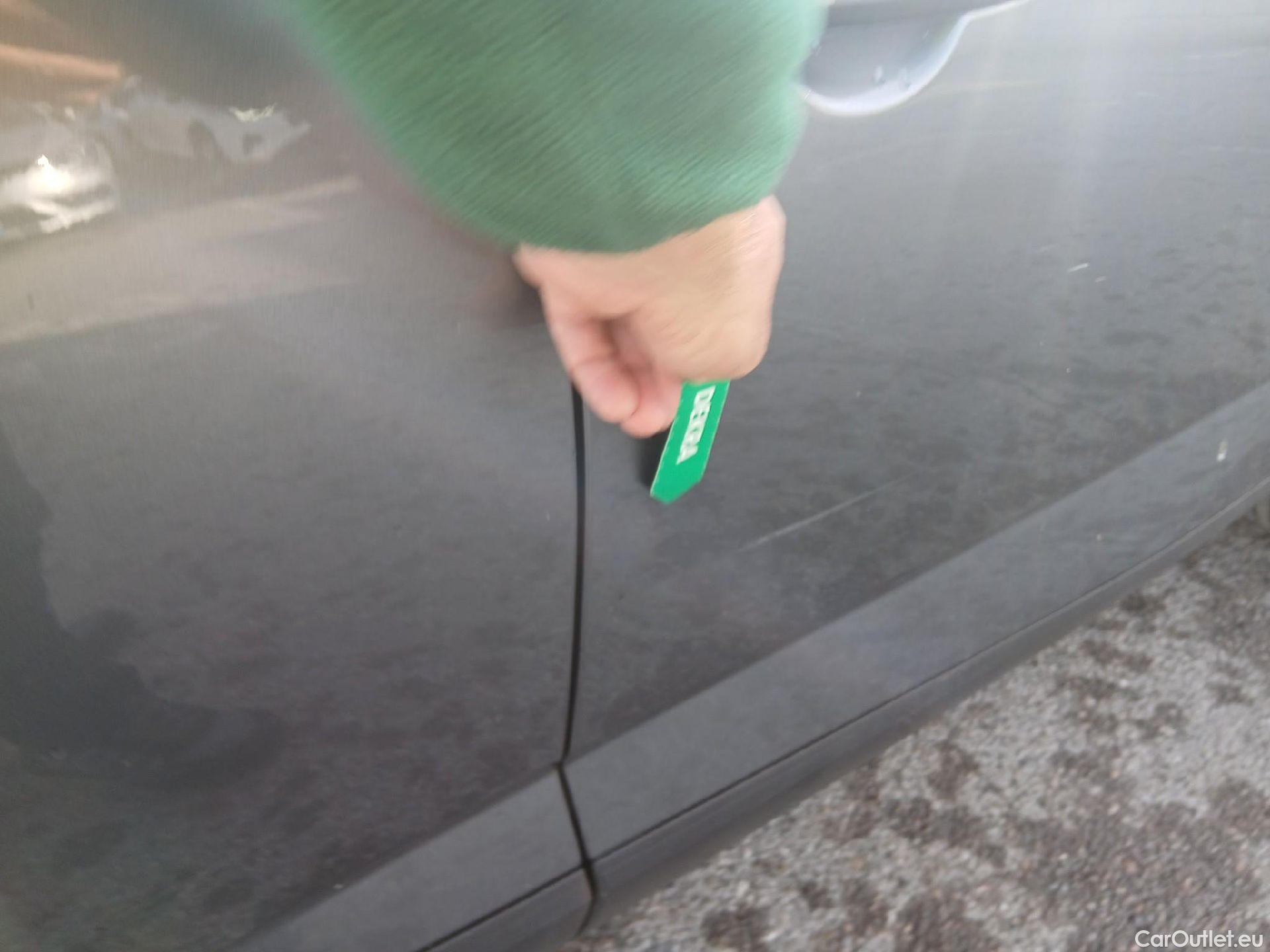  Nissan  Qashqai NISSAN  / 2021 / 5P / todoterreno DIG-T 116kW (158CV) mHEV Xtronic Acenta (AC) #14