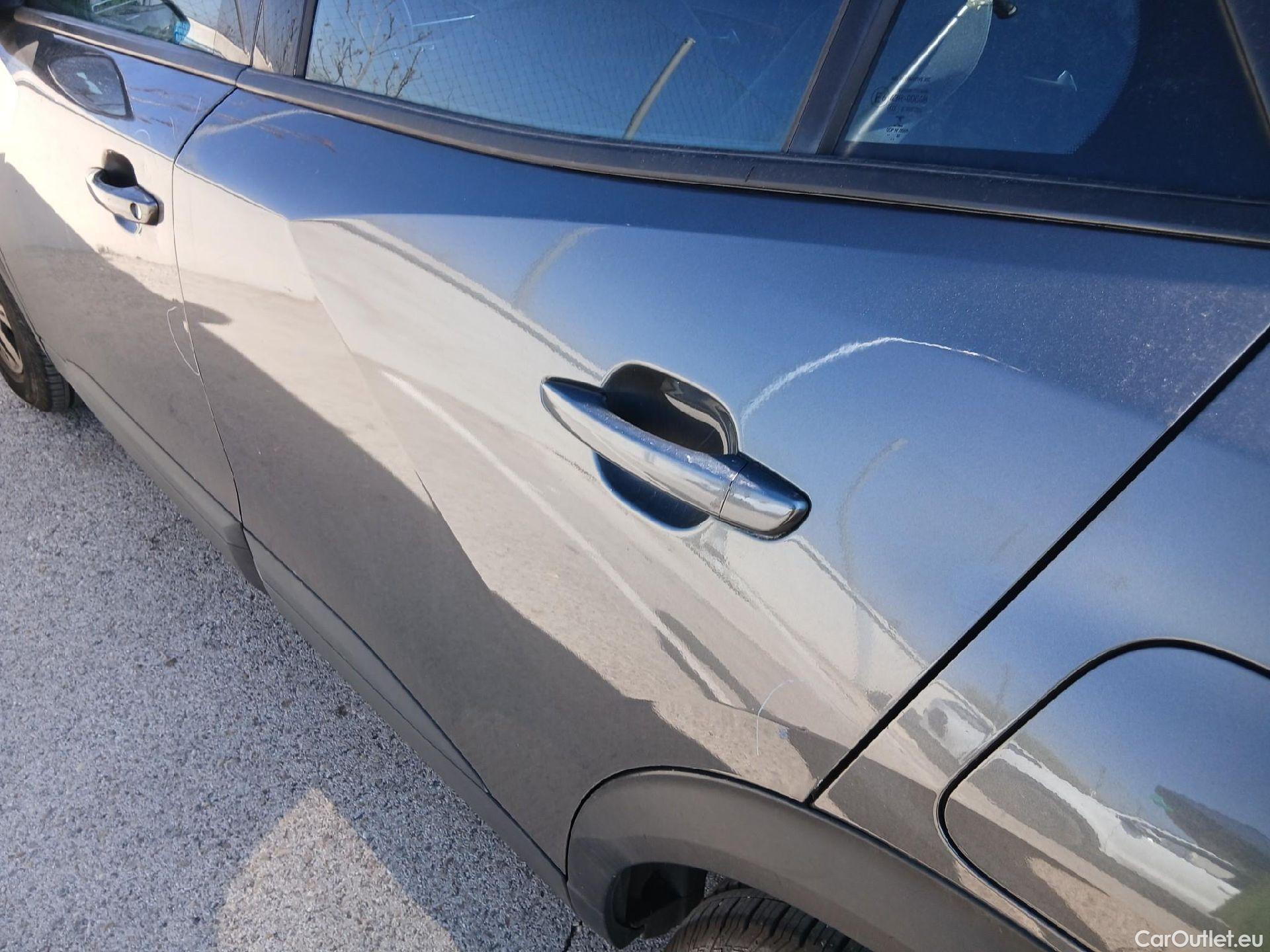  Peugeot  2008 PEUGEOT  / 2019 / 5P / todoterreno Active BlueHDI 81kW (110CV) #17