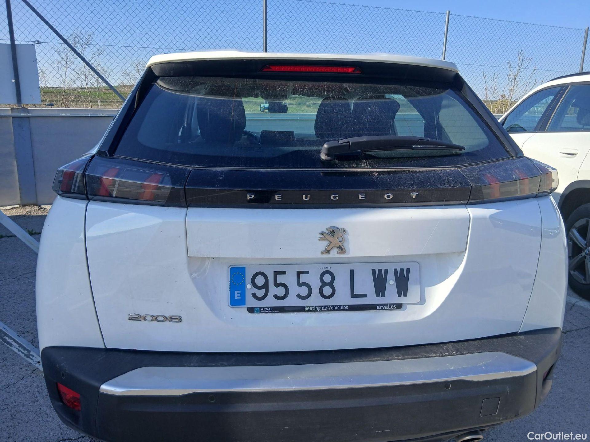 Peugeot  2008 PEUGEOT  / 2019 / 5P / todoterreno Active BlueHDI 81kW (110CV) #42