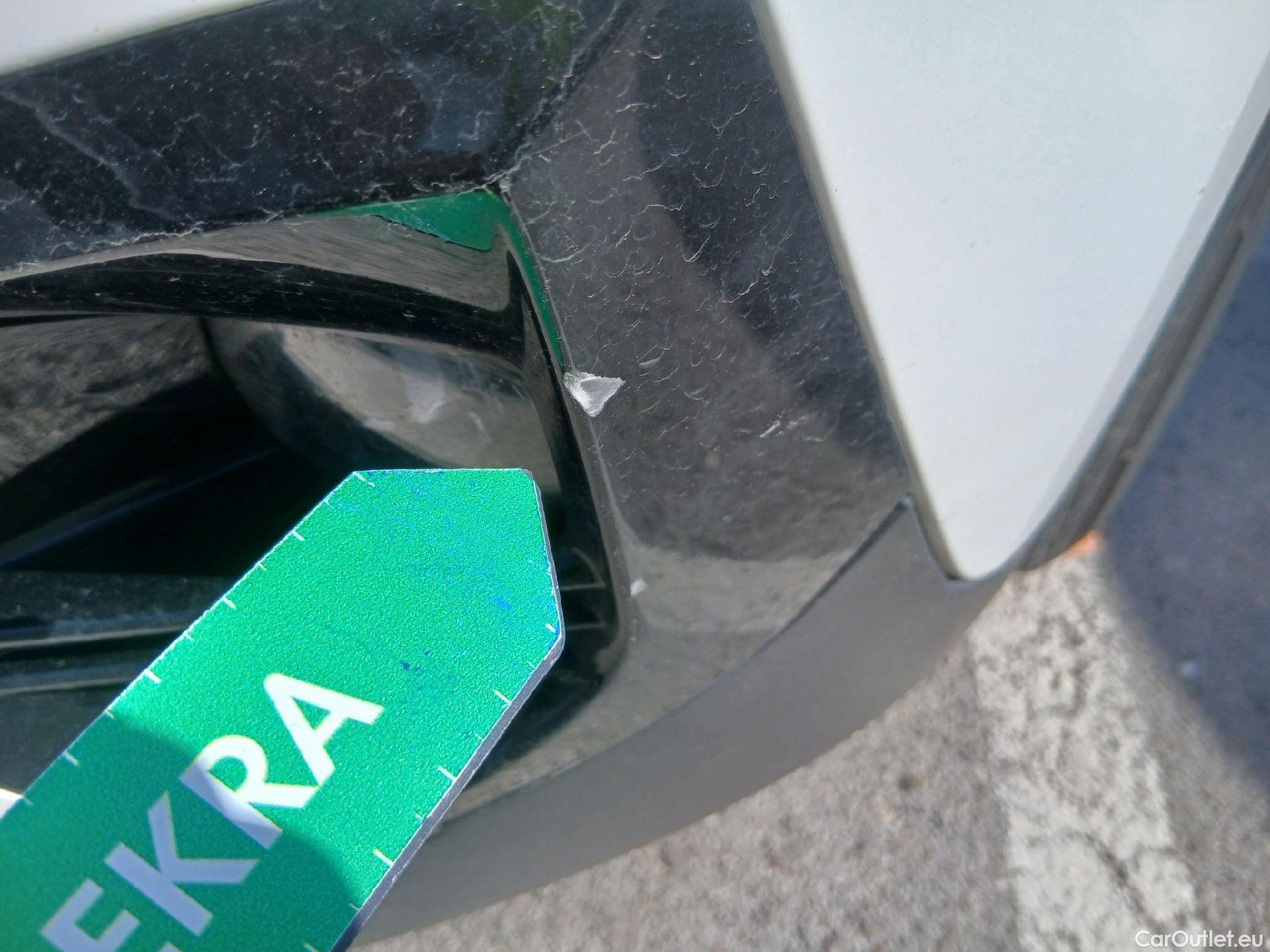  Peugeot  2008 PEUGEOT  / 2019 / 5P / todoterreno Active BlueHDI 81kW (110CV) #11