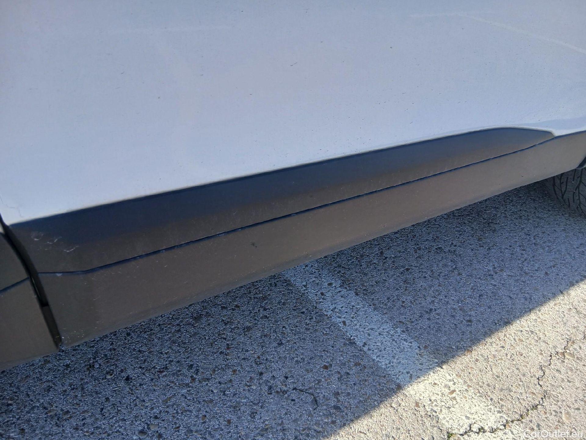  Peugeot  2008 PEUGEOT  / 2019 / 5P / todoterreno Active BlueHDI 81kW (110CV) #36