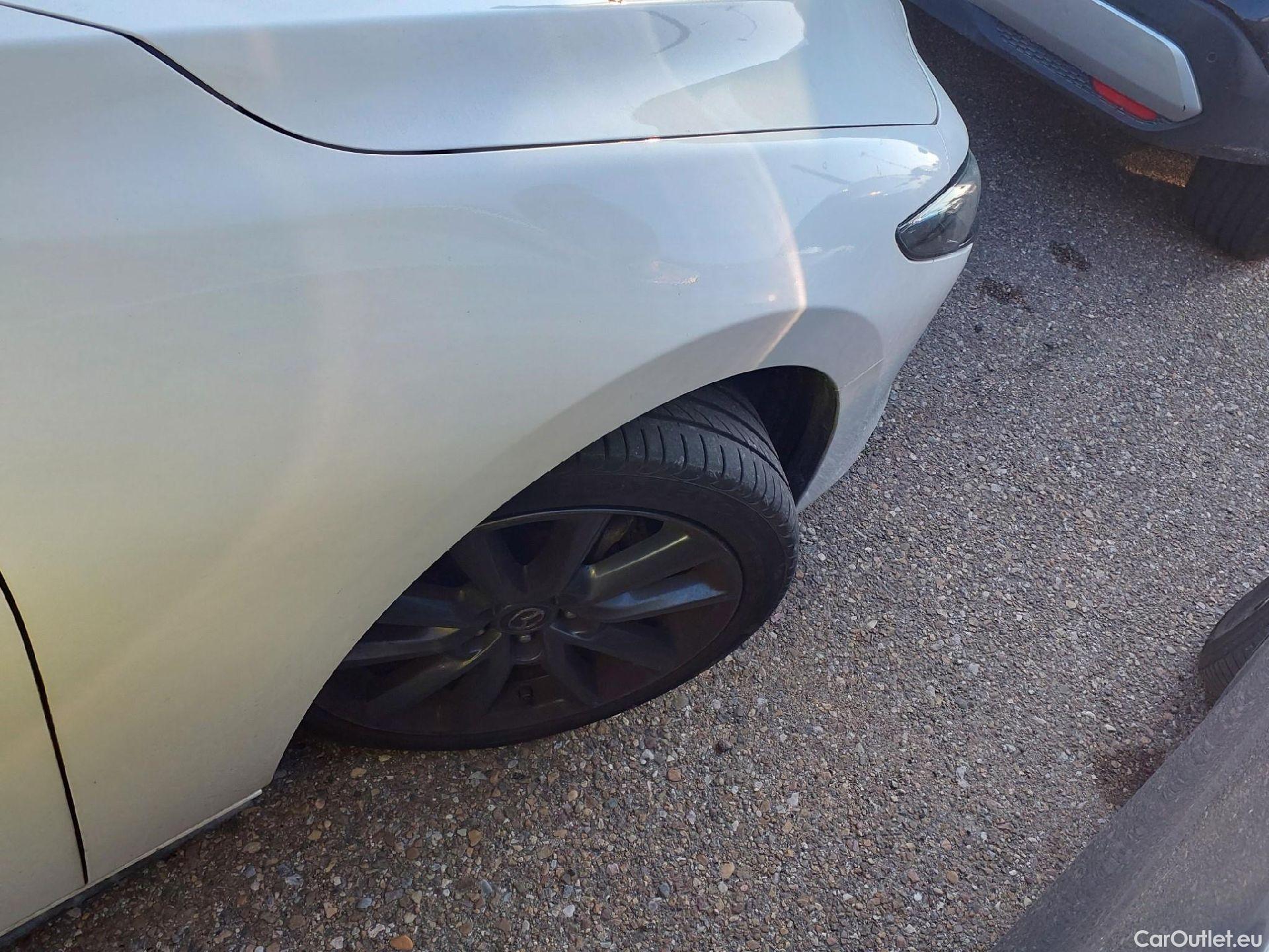  Mazda  3 MAZDA Mazda / 2019 / 5P / berlina con portón 2.0 e-SKYACTIV-G 88KW EVOLUTION #13