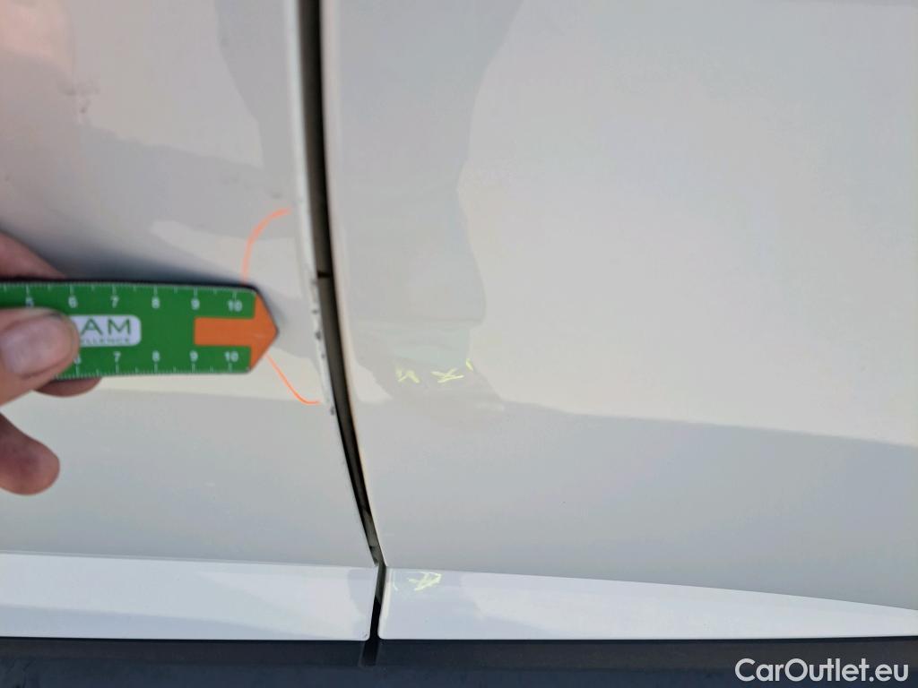  Nissan  Qashqai NISSAN  / 2021 / 5P / todoterreno DIG-T 116kW (158CV) mHEV Xtronic Acenta (AC2) #4