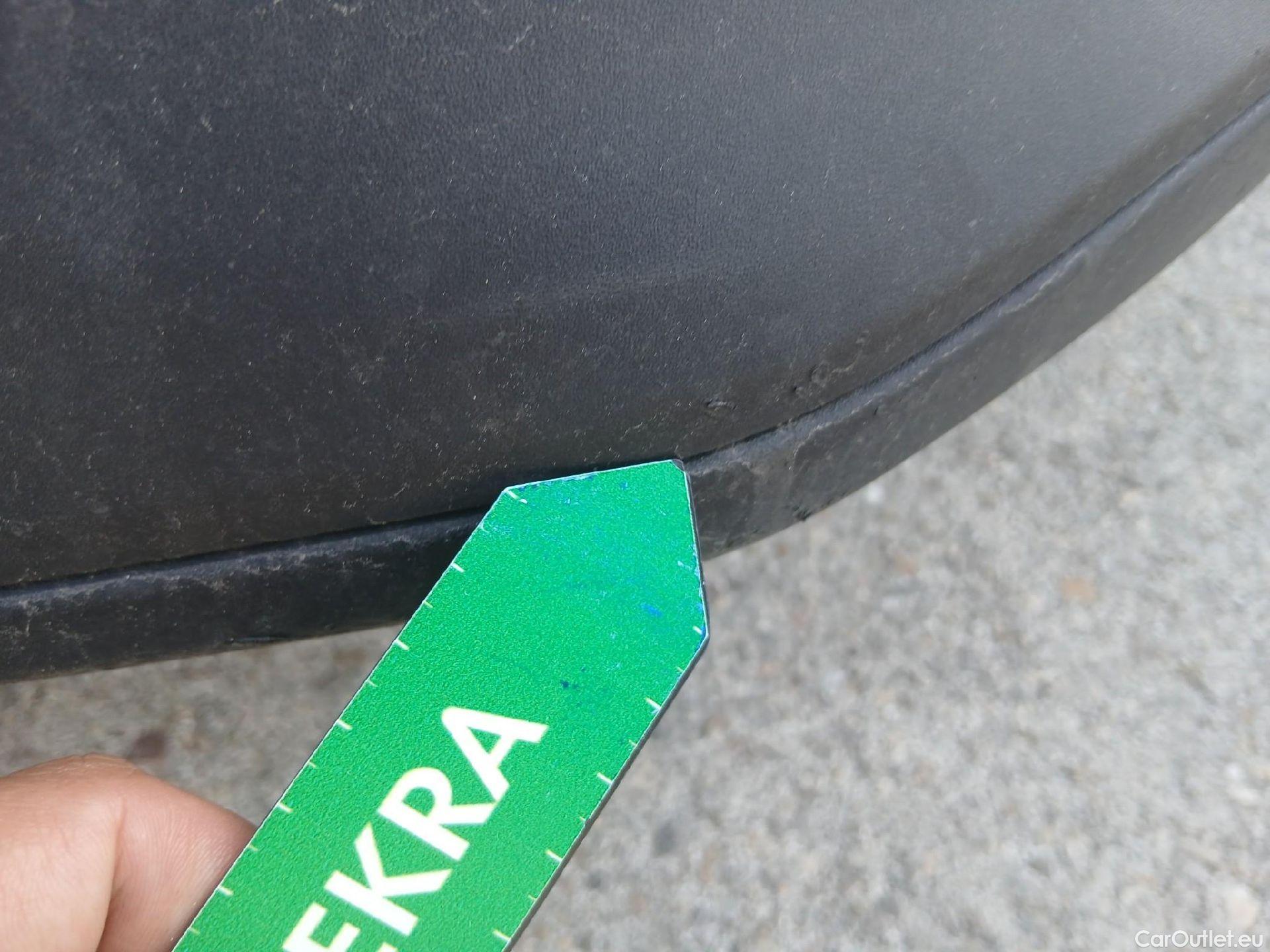  Peugeot  2008 PEUGEOT  / 2019 / 5P / todoterreno Active BlueHDI 81kW (110CV) #9