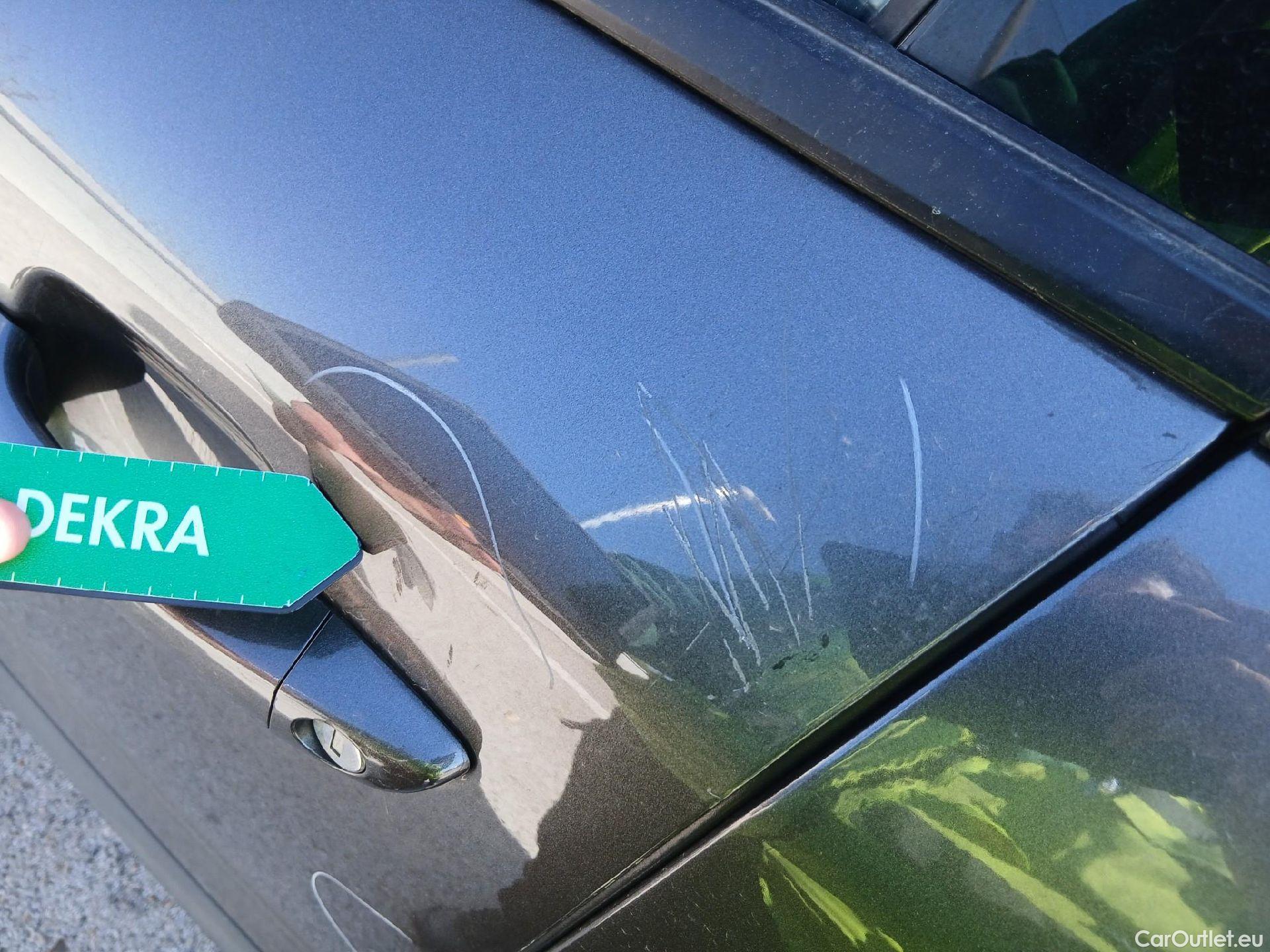  Peugeot  2008 PEUGEOT  / 2019 / 5P / todoterreno Active BlueHDI 81kW (110CV) #16