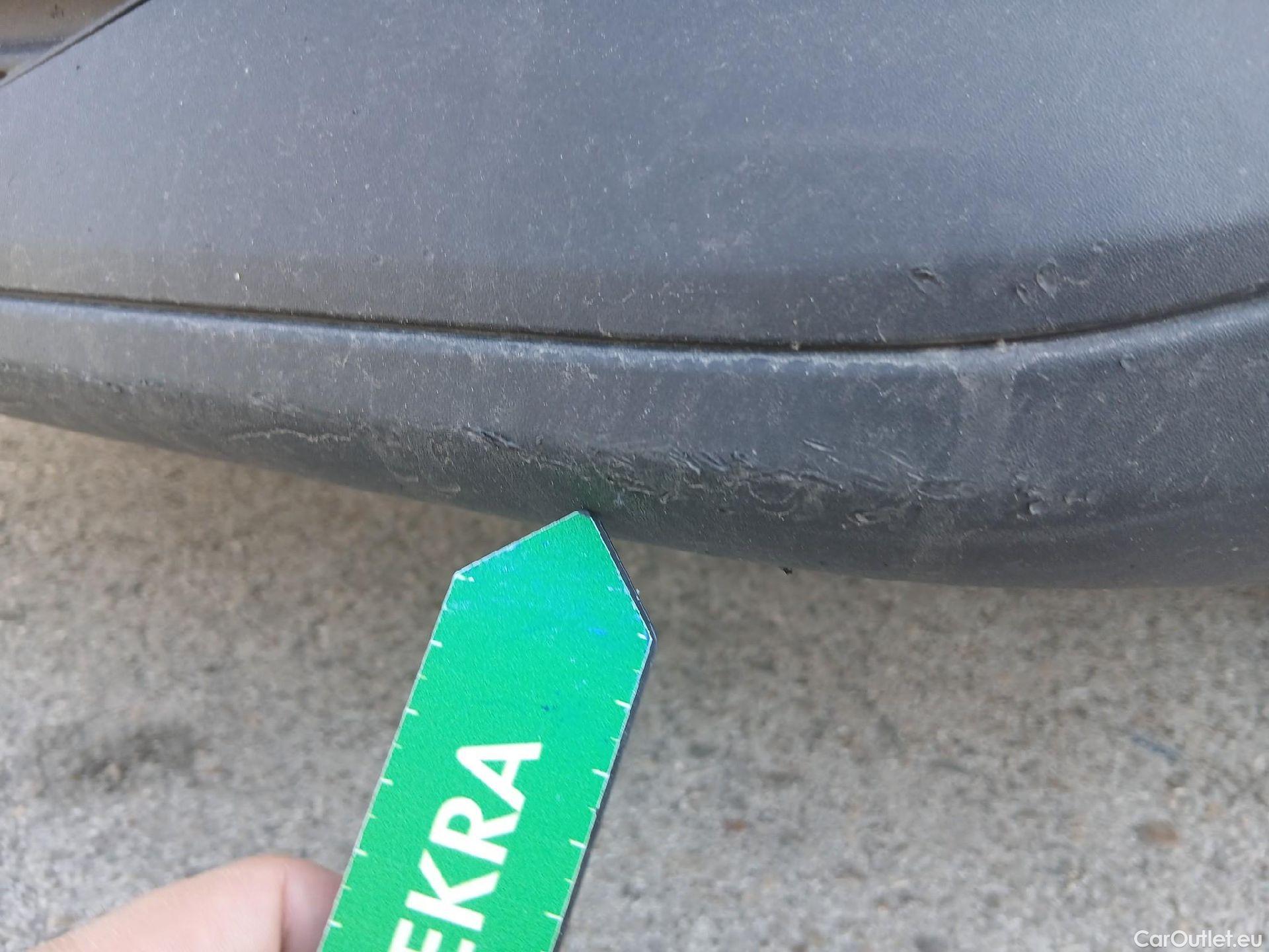  Peugeot  2008 PEUGEOT  / 2019 / 5P / todoterreno Active BlueHDI 81kW (110CV) #7