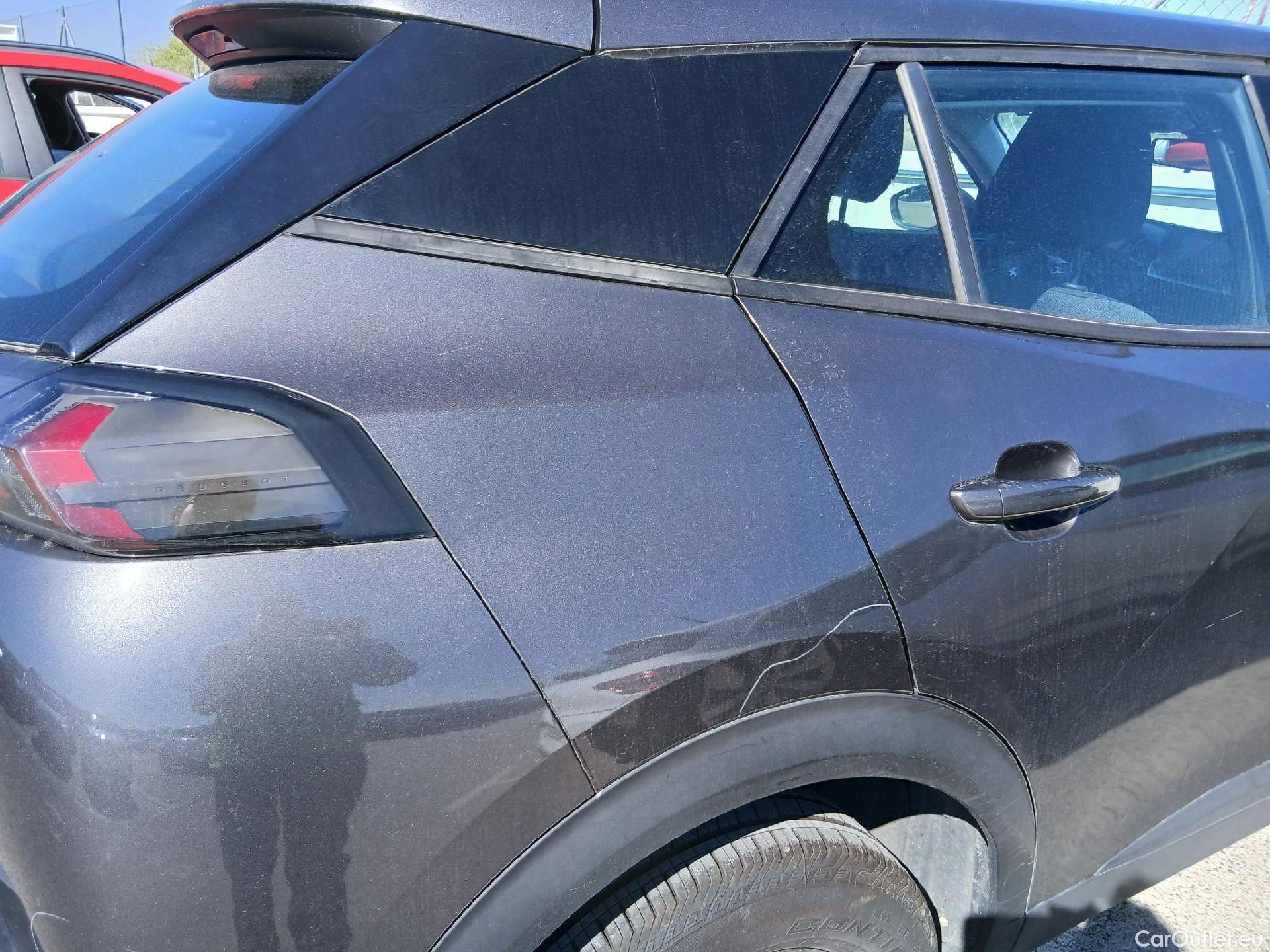  Peugeot  2008 PEUGEOT  / 2019 / 5P / todoterreno Active BlueHDI 81kW (110CV) #26