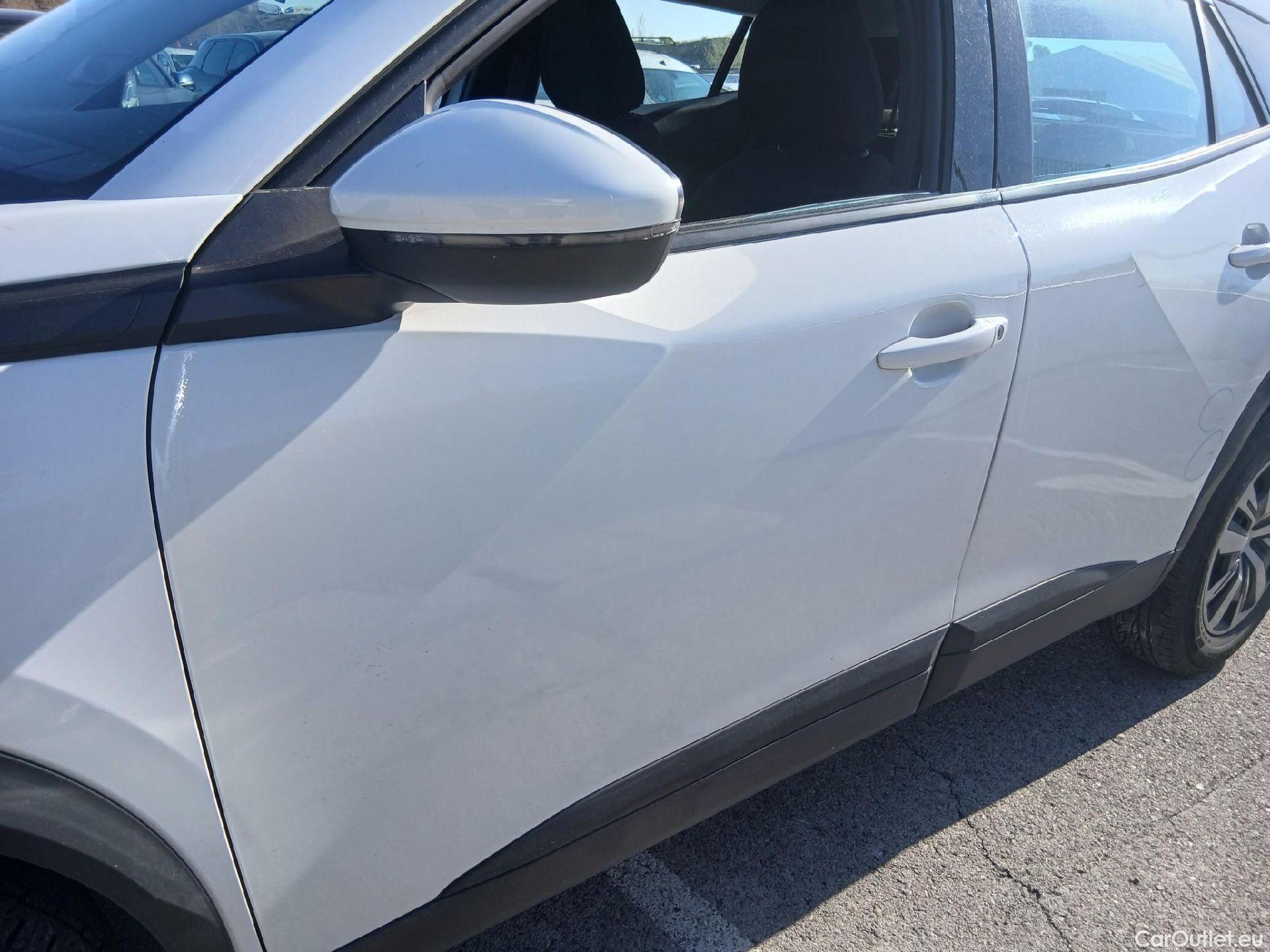  Peugeot  2008 PEUGEOT  / 2019 / 5P / todoterreno Active BlueHDI 81kW (110CV) #17