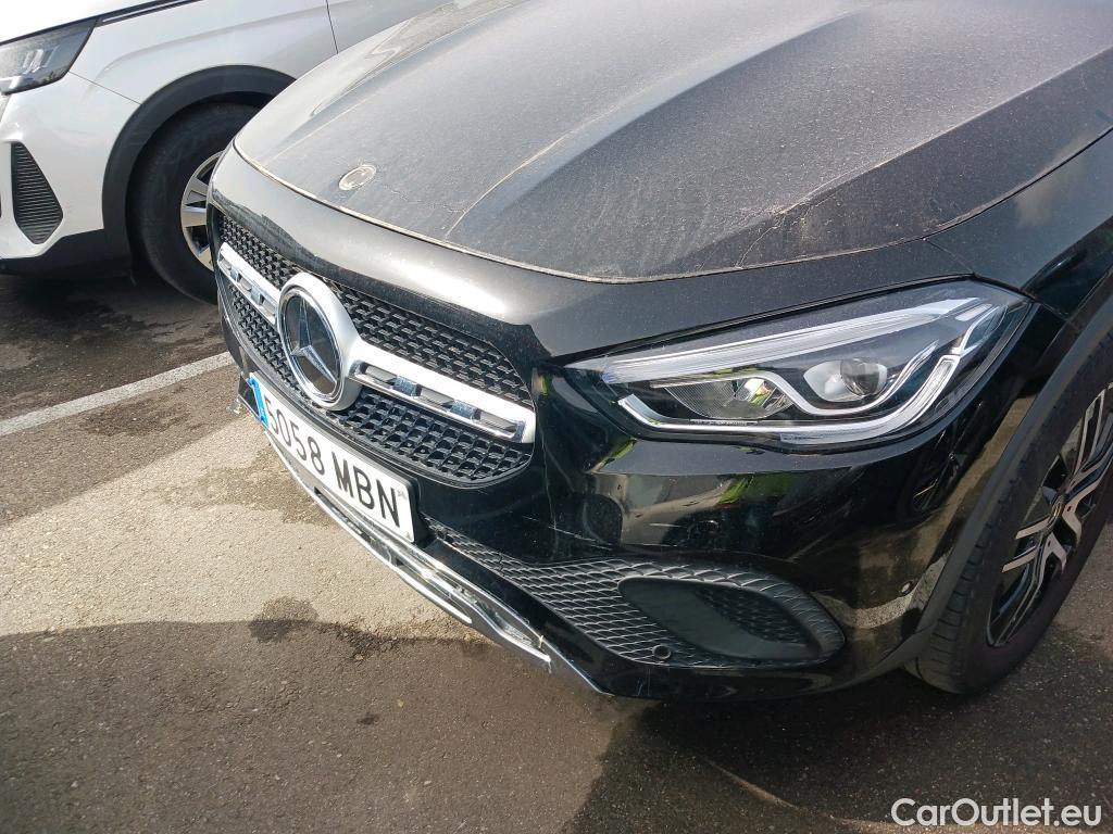  Mercedes  GLA MERCEDES-BENZ  / 2020 / 5P / todoterreno  250 e #24