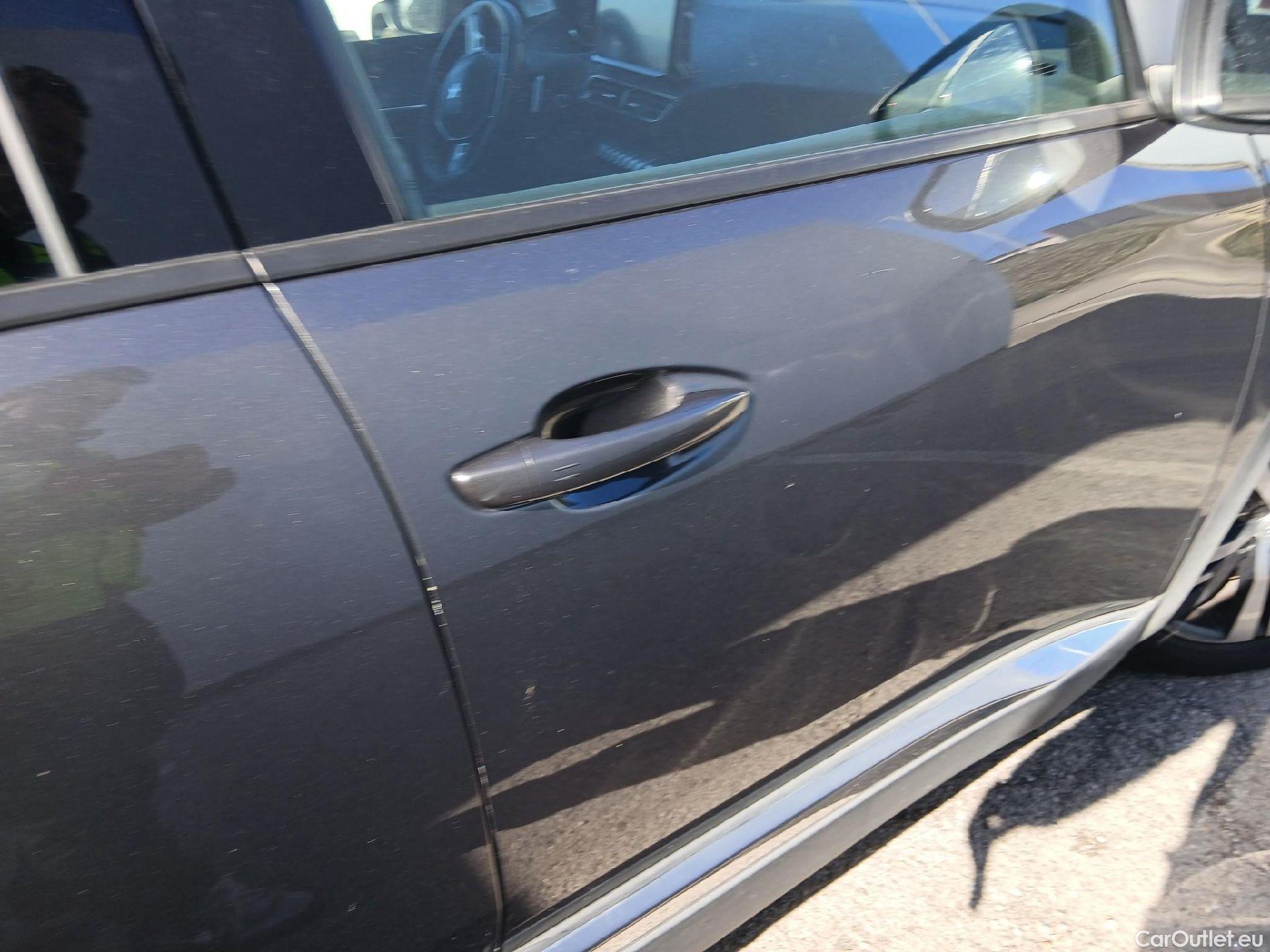  Peugeot  3008 PEUGEOT  Hybrid / 2020 / 5P / todoterreno 225 e-EAT8 Allure (AC2) #29